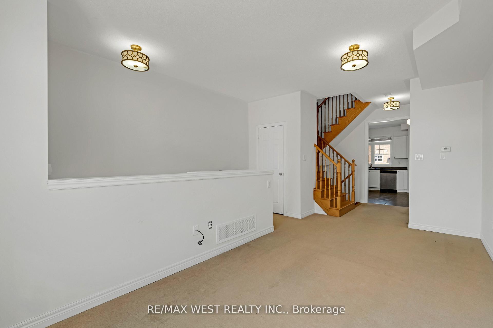 Photo 9 of 308 Delray Drive, Markham, Greensborough — HOMEH