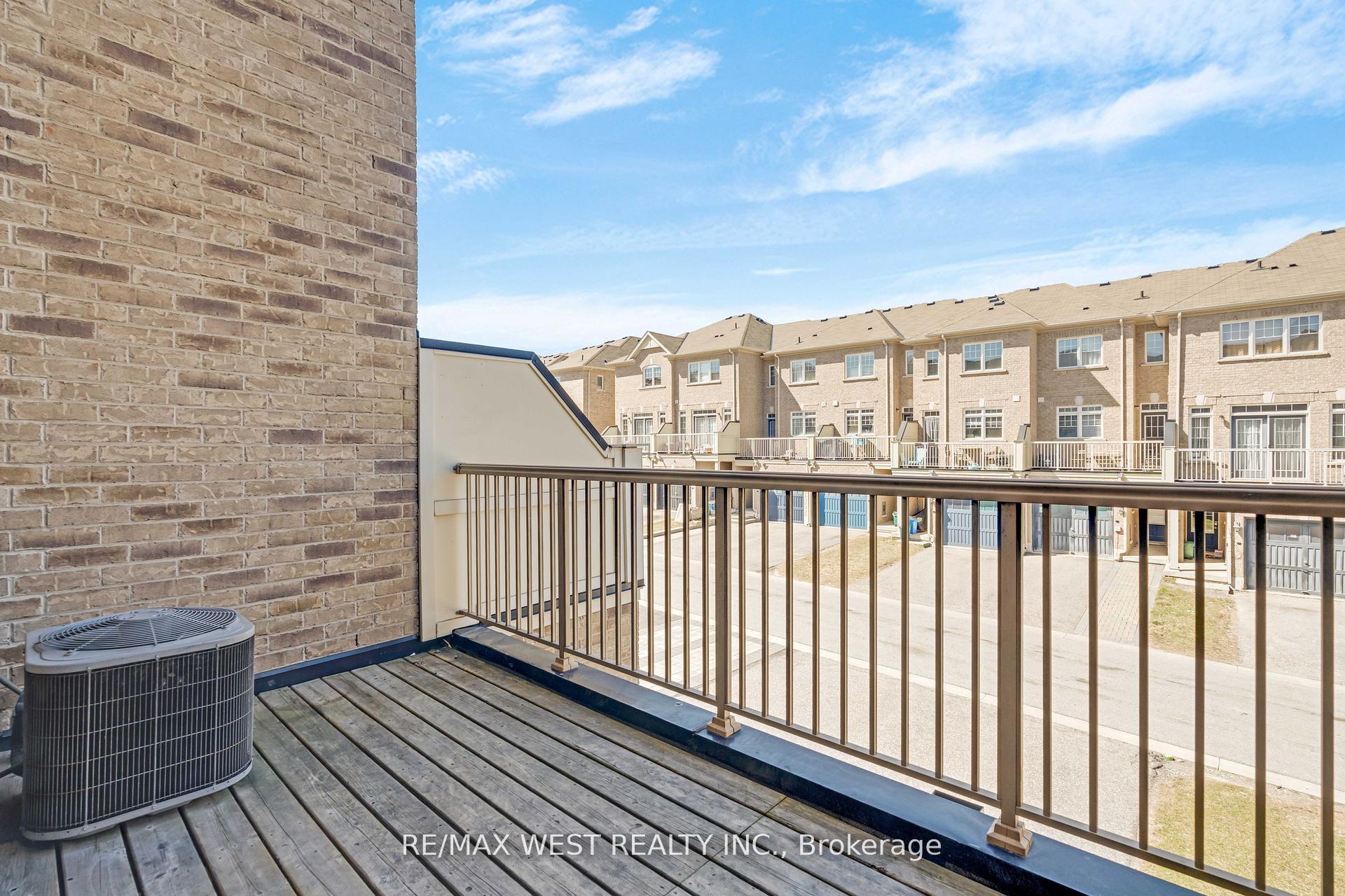 Photo 13 of 308 Delray Drive, Markham, Greensborough — HOMEH
