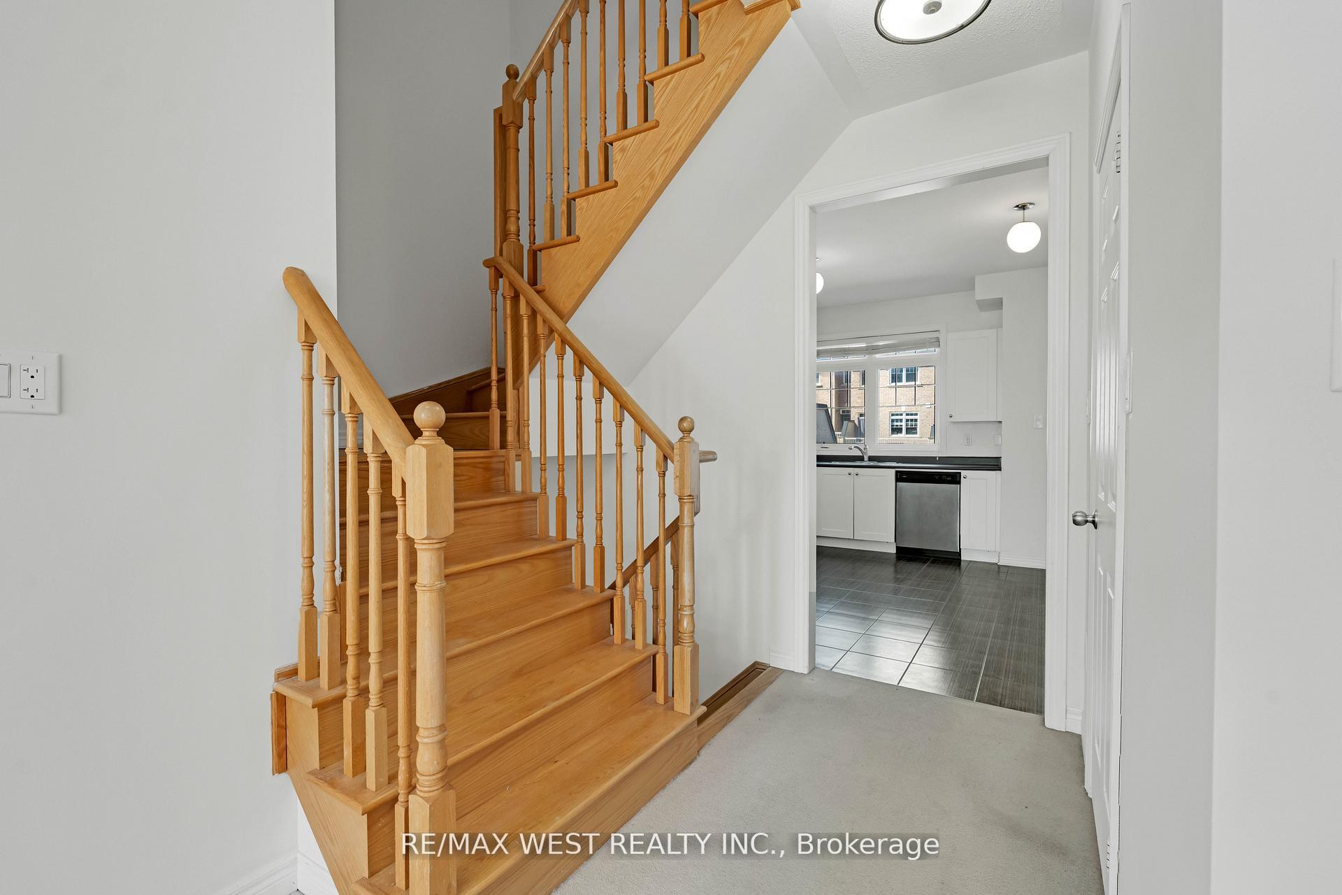 Photo 17 of 308 Delray Drive, Markham, Greensborough — HOMEH