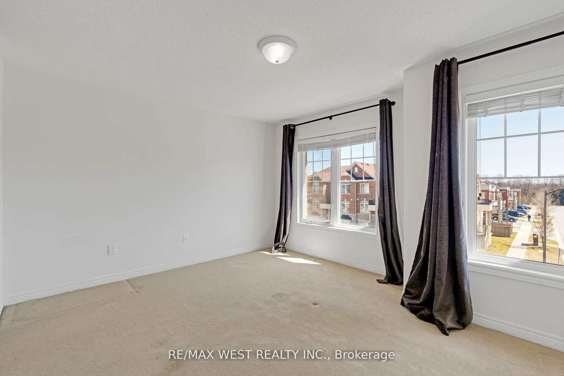 Photo 20 of 308 Delray Drive, Markham, Greensborough — HOMEH