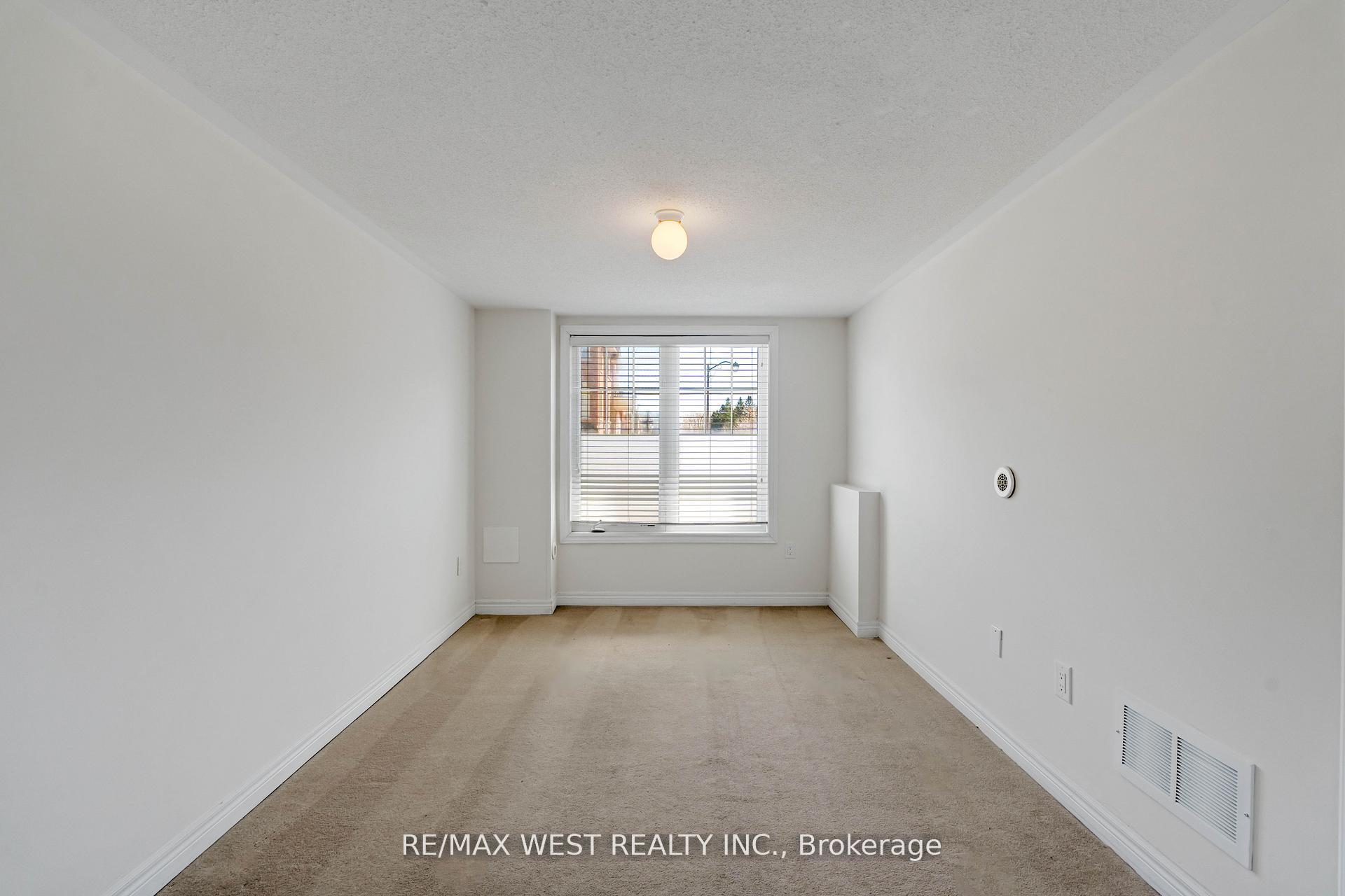 Photo 27 of 308 Delray Drive, Markham, Greensborough — HOMEH