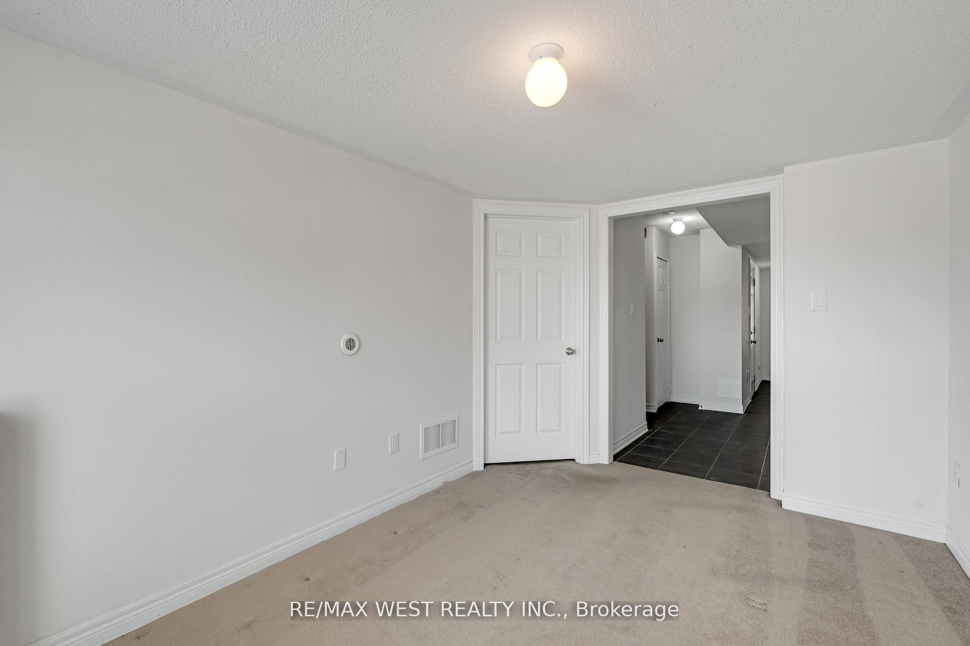 Photo 28 of 308 Delray Drive, Markham, Greensborough — HOMEH