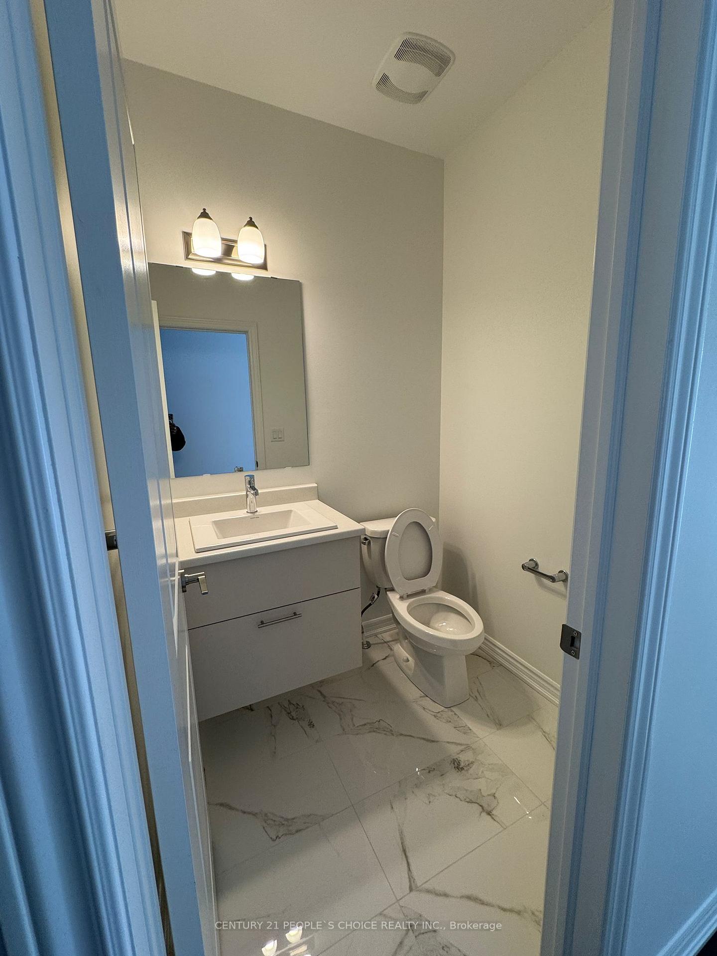 Photo 6 of 8 Reigate Avenue, Whitby, Williamsburg — HOMEH