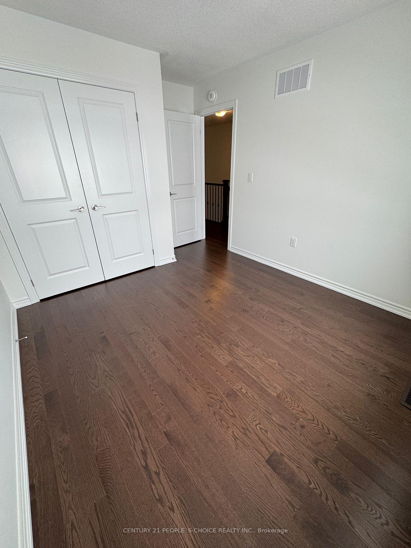 Photo 20 of 8 Reigate Avenue, Whitby, Williamsburg — HOMEH