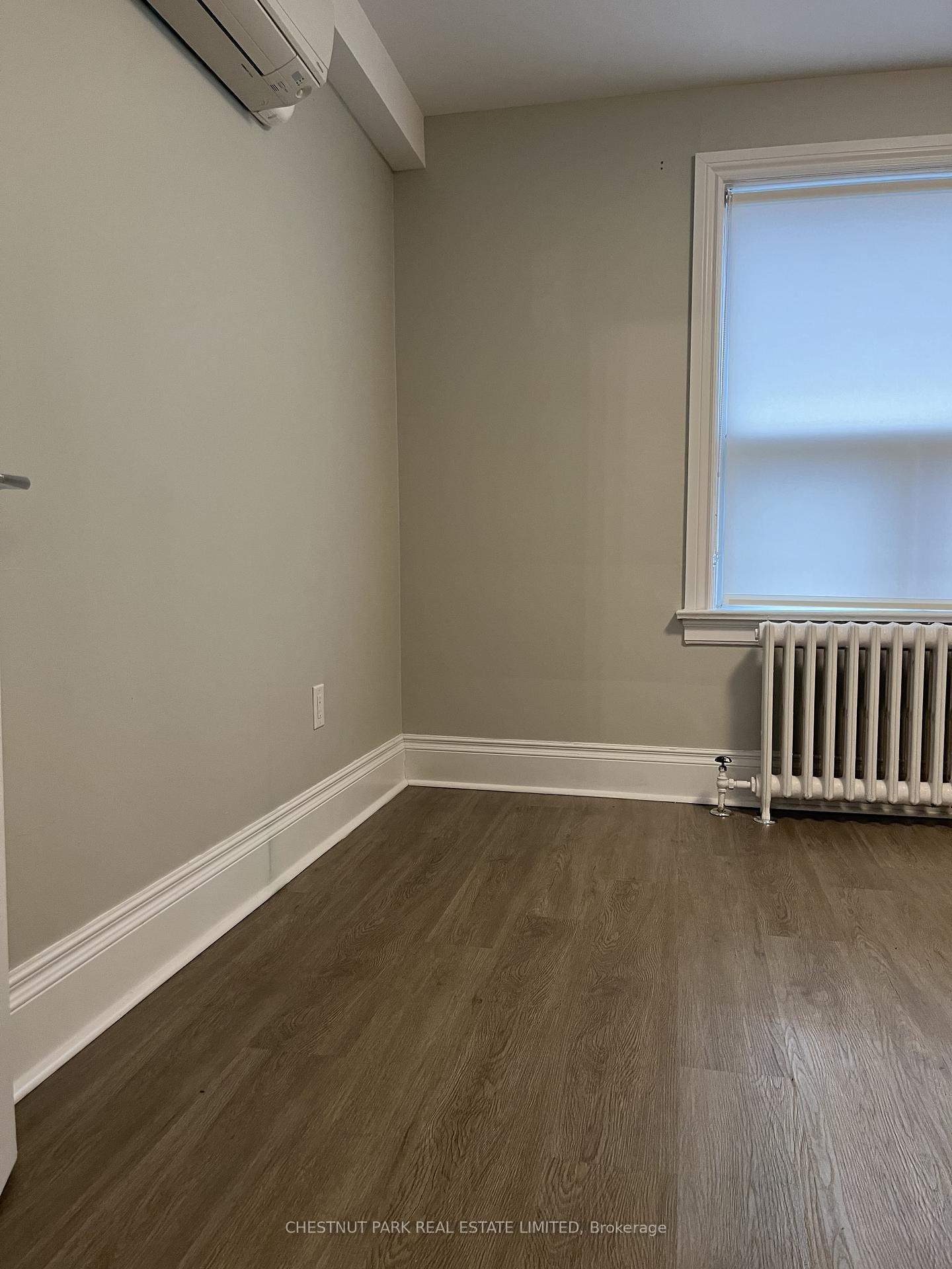 Photo 3 of Unit Upper, 5 Kingswood Road, Toronto, The Beaches — HOMEH