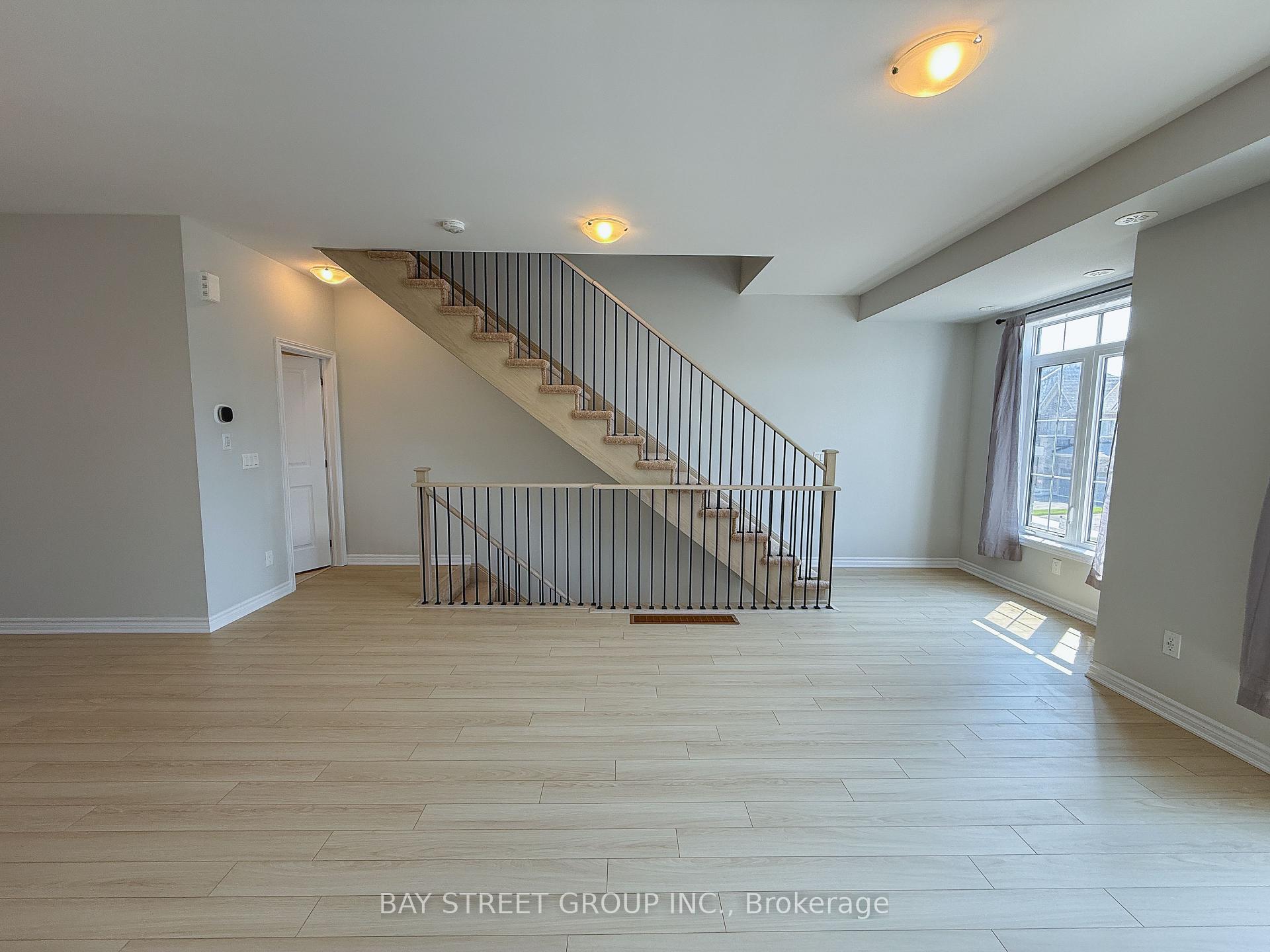 Photo 7 of 1030 Dyas Avenue, Oshawa, Kedron — HOMEH