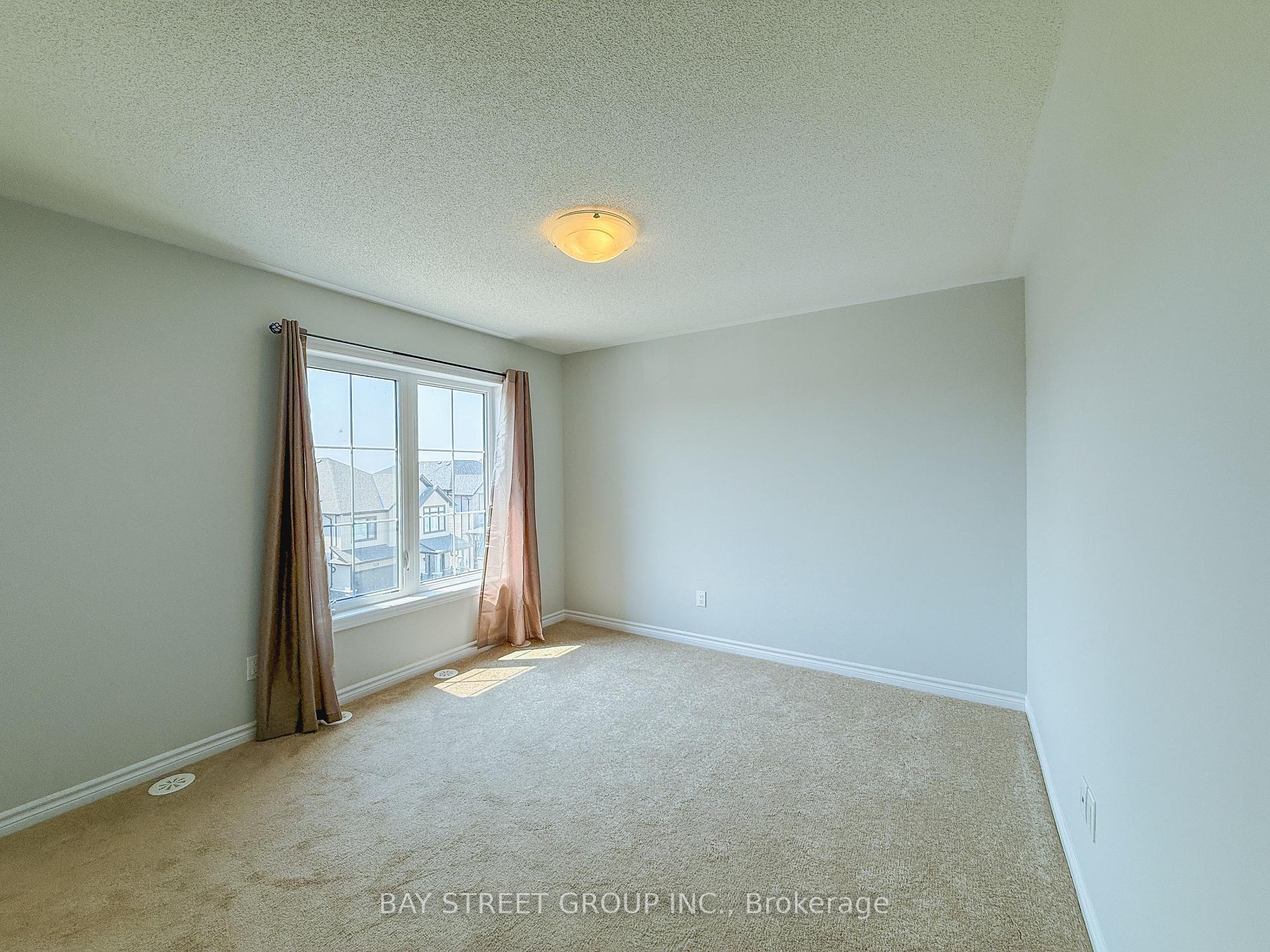 Photo 13 of 1030 Dyas Avenue, Oshawa, Kedron — HOMEH