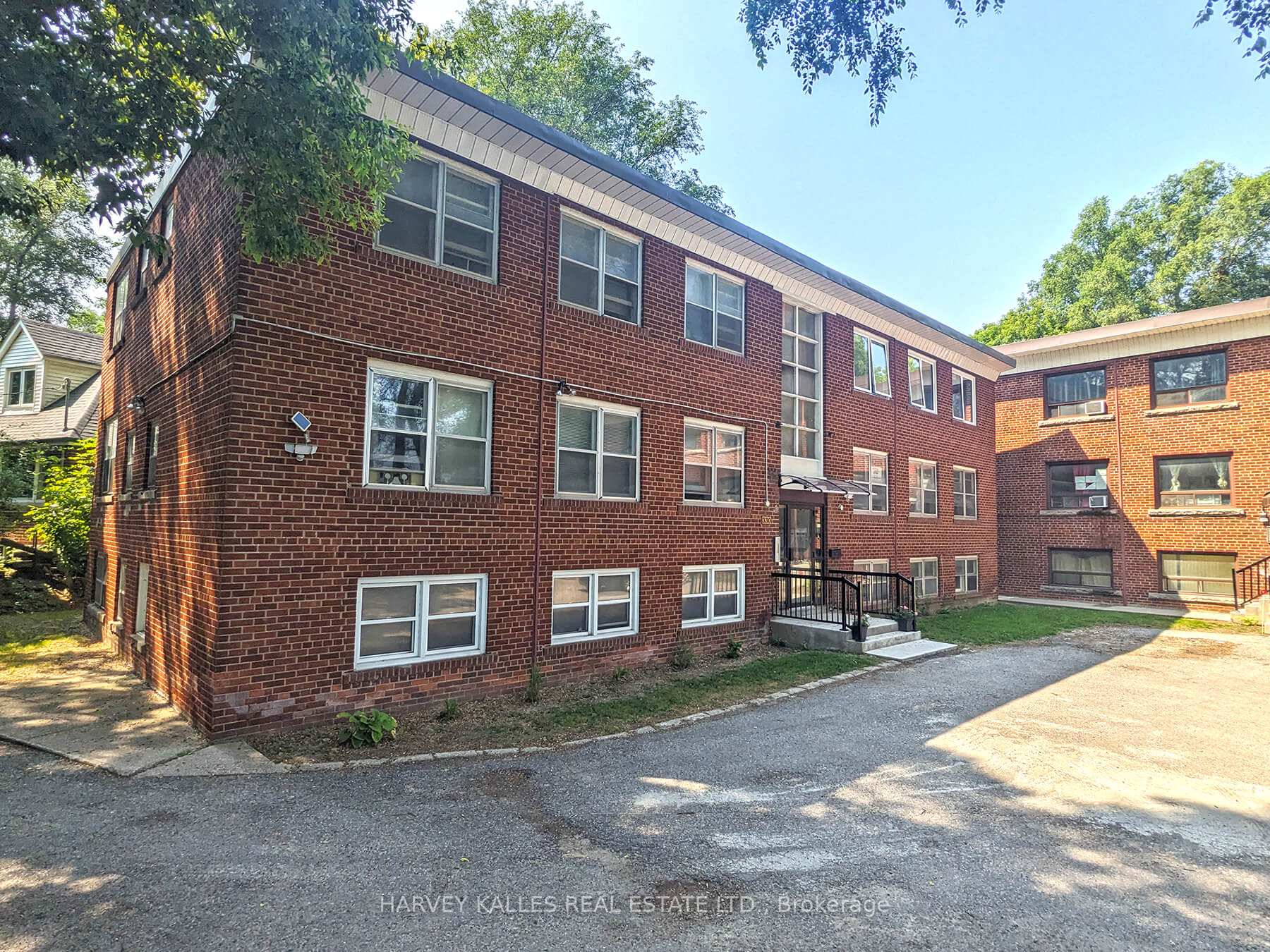 Photo 1 of Unit 12, 330 Chisholm Avenue, Toronto, Woodbine-Lumsden — HOMEH