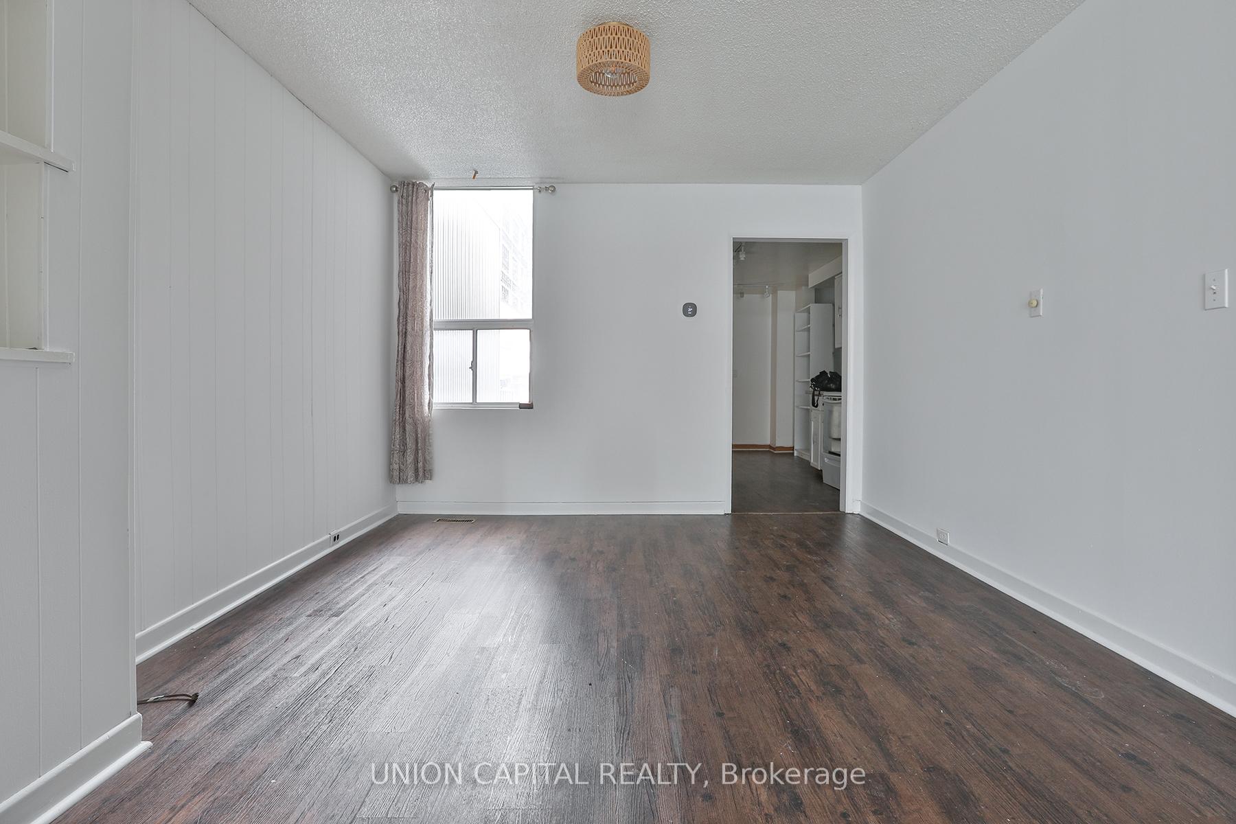 Photo 2 of 108 Sumach Street, Toronto, Regent Park — HOMEH