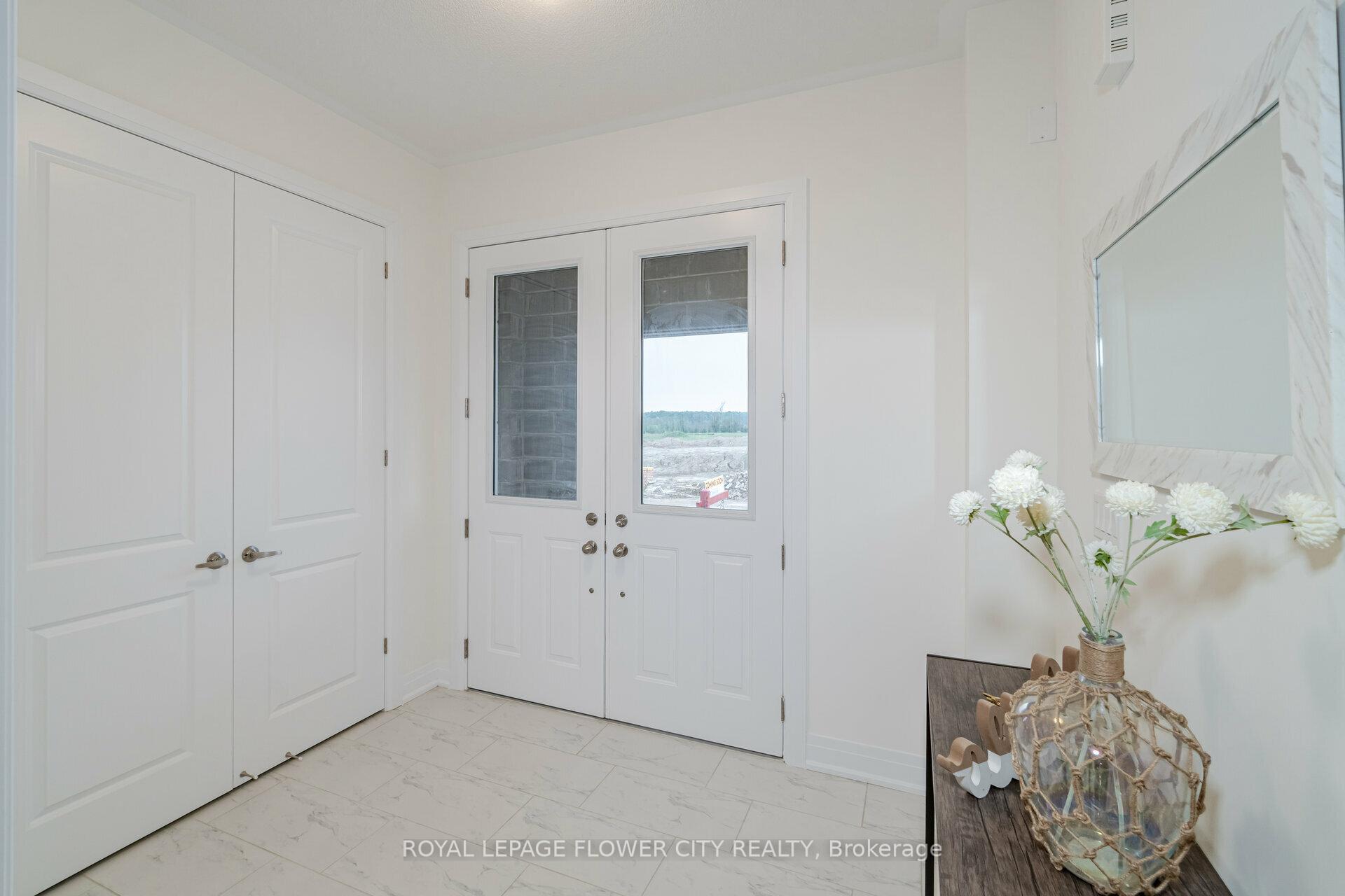 Photo 5 of 33 Lippa Drive, Caledon, Rural Caledon — HOMEH