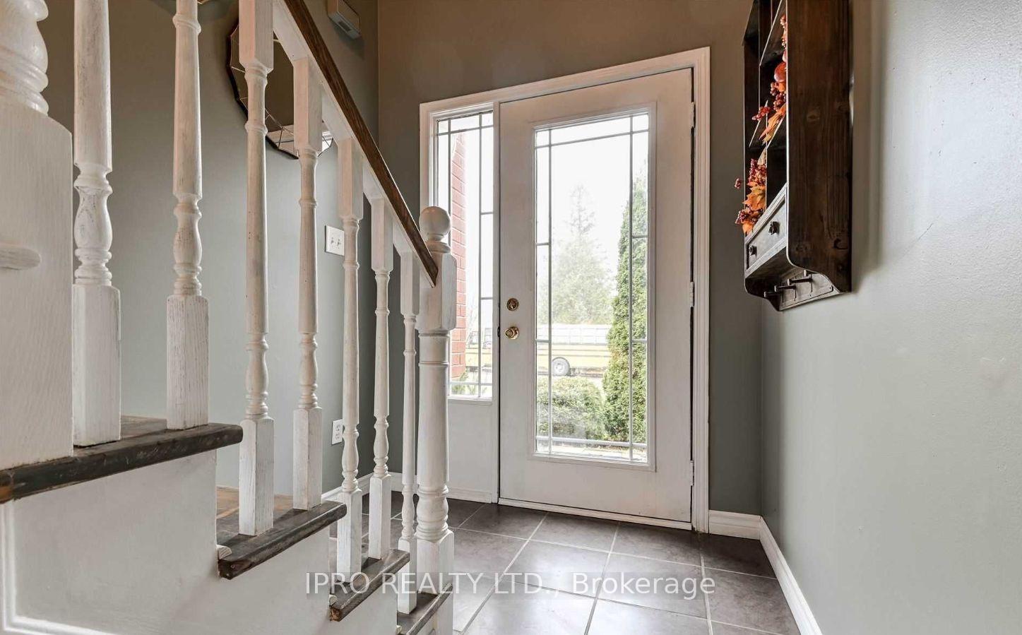 Photo 3 of Unit UPPER, 118 Second Avenue W, Shelburne — HOMEH