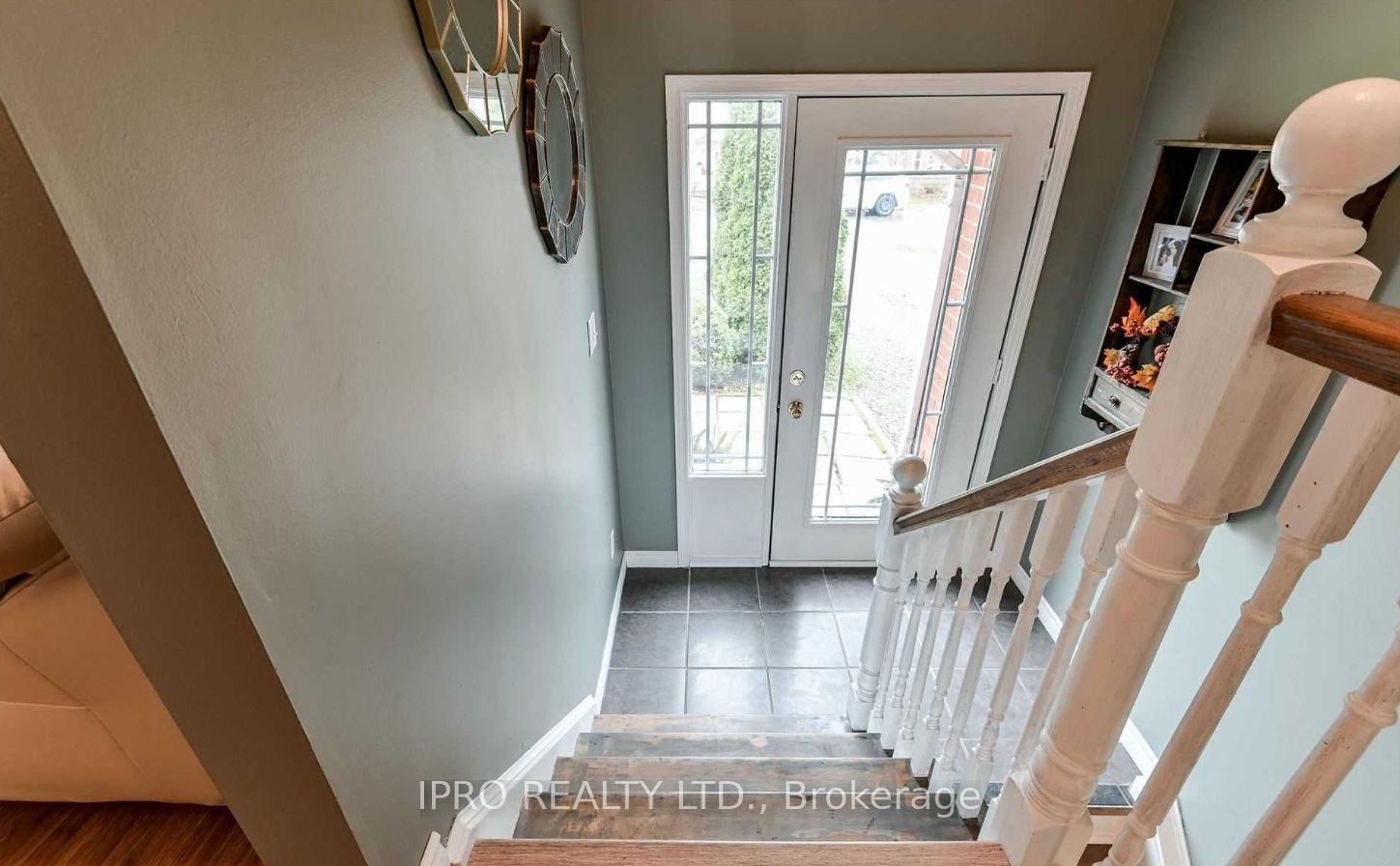 Photo 2 of Unit UPPER, 118 Second Avenue W, Shelburne — HOMEH