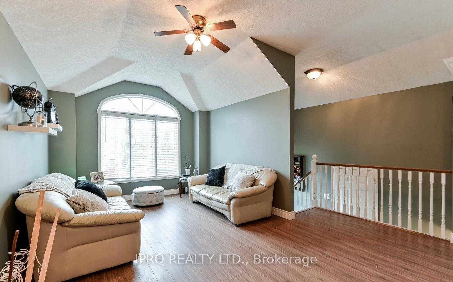 Photo 5 of Unit UPPER, 118 Second Avenue W, Shelburne — HOMEH