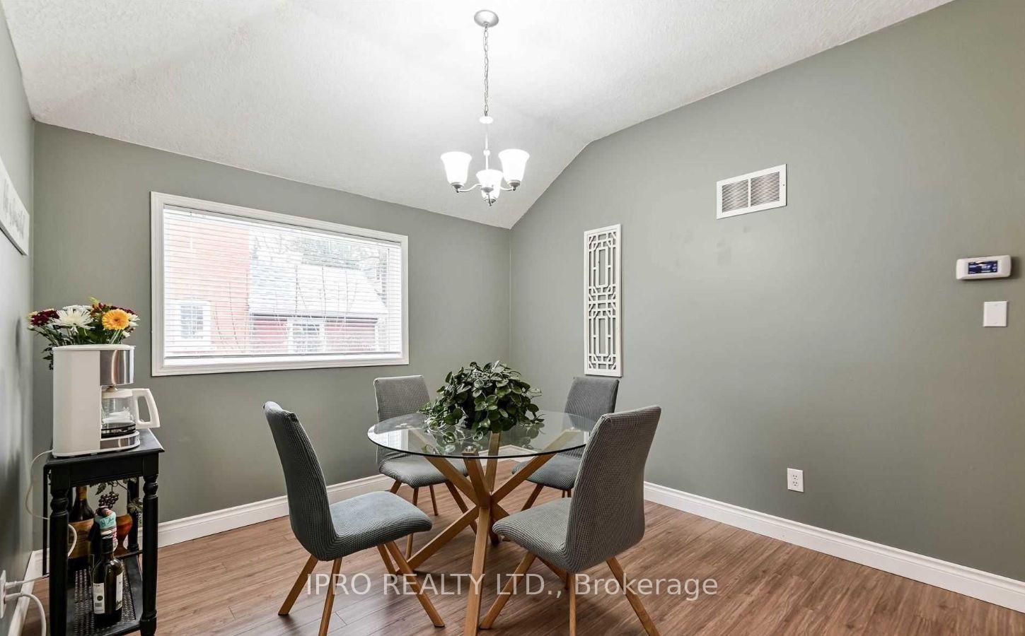 Photo 8 of Unit UPPER, 118 Second Avenue W, Shelburne — HOMEH