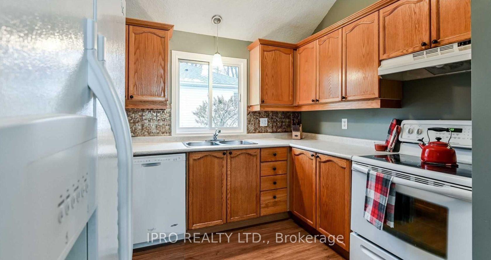 Photo 10 of Unit UPPER, 118 Second Avenue W, Shelburne — HOMEH