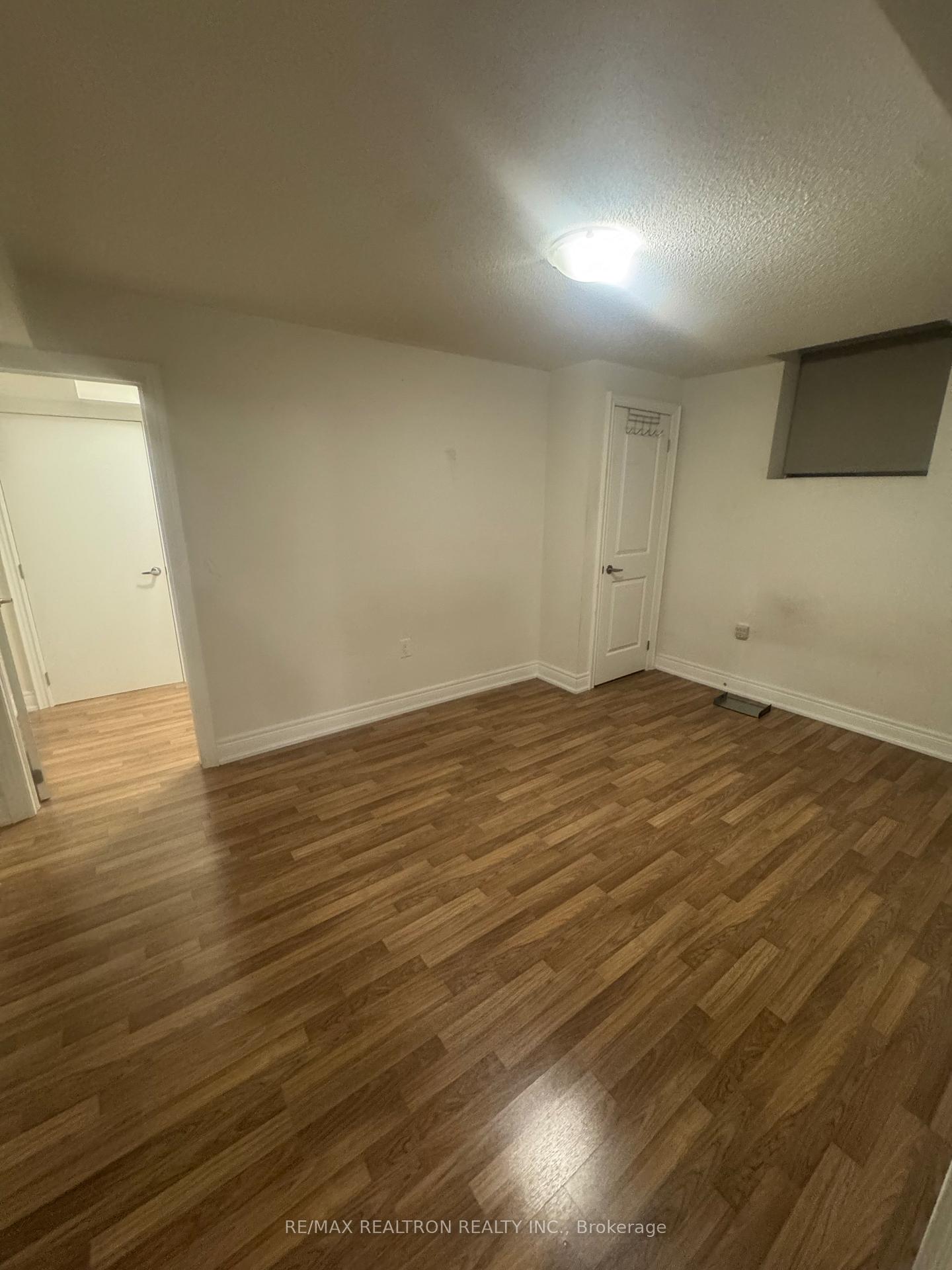 Photo 3 of 2659 Sapphire Drive, Pickering, Rural Pickering — HOMEH