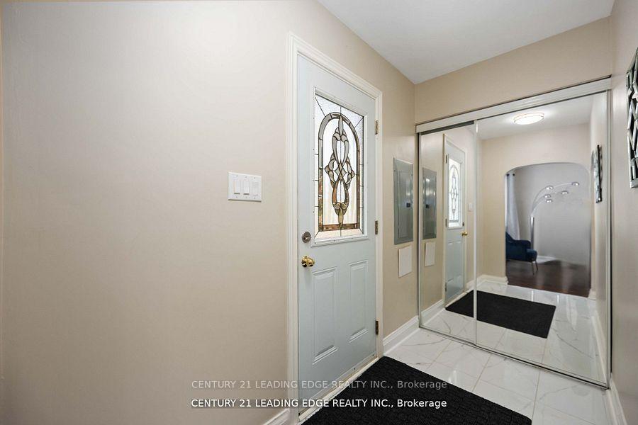 Photo 3 of Unit 2, 399 Pine Avenue, Oshawa, Vanier — HOMEH