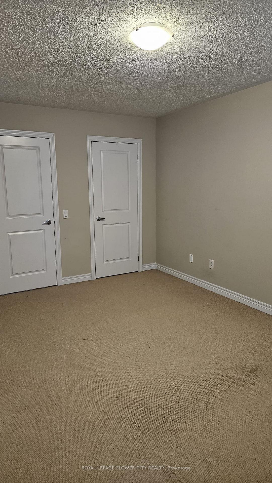 Photo 5 of 84 Kalmia Drive, Brampton, Credit Valley — HOMEH