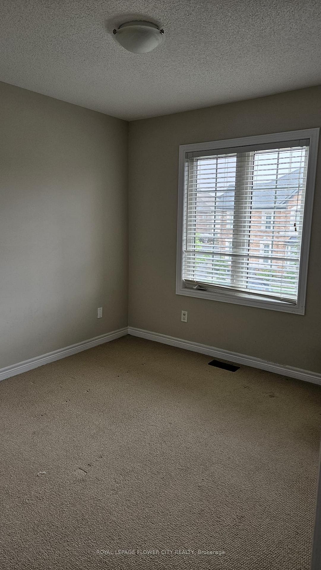 Photo 15 of 84 Kalmia Drive, Brampton, Credit Valley — HOMEH