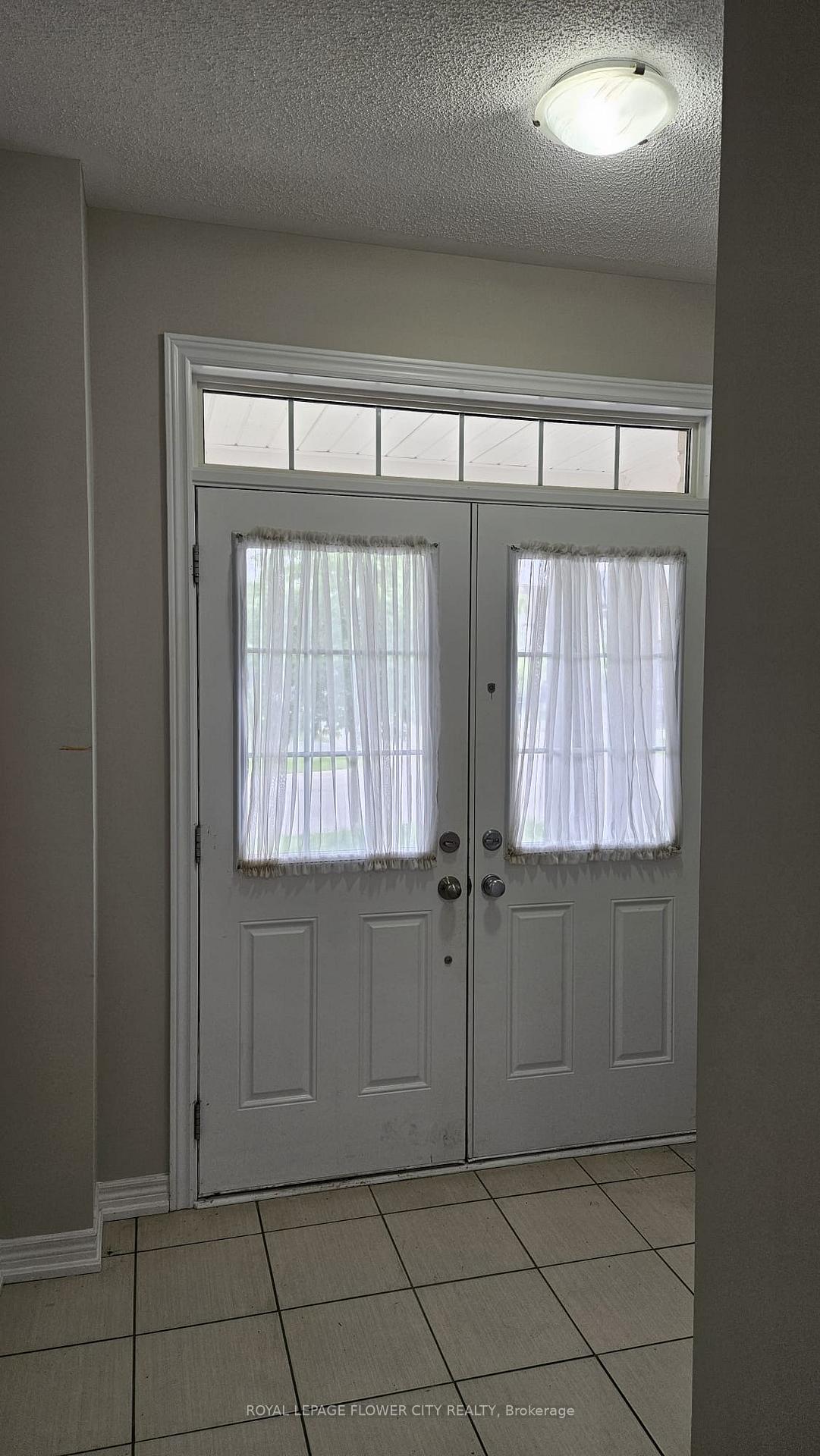 Photo 14 of 84 Kalmia Drive, Brampton, Credit Valley — HOMEH