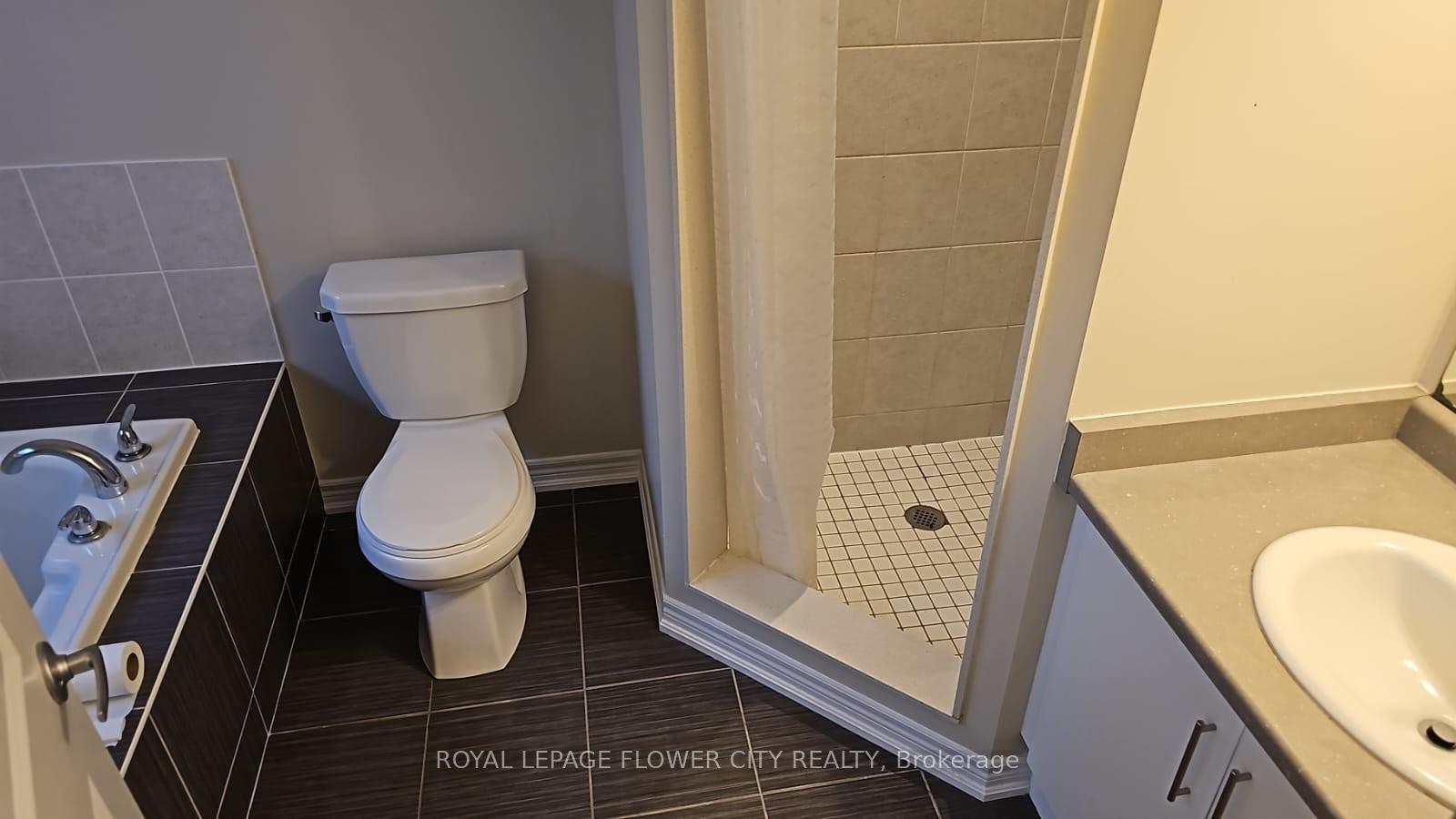 Photo 10 of 84 Kalmia Drive, Brampton, Credit Valley — HOMEH