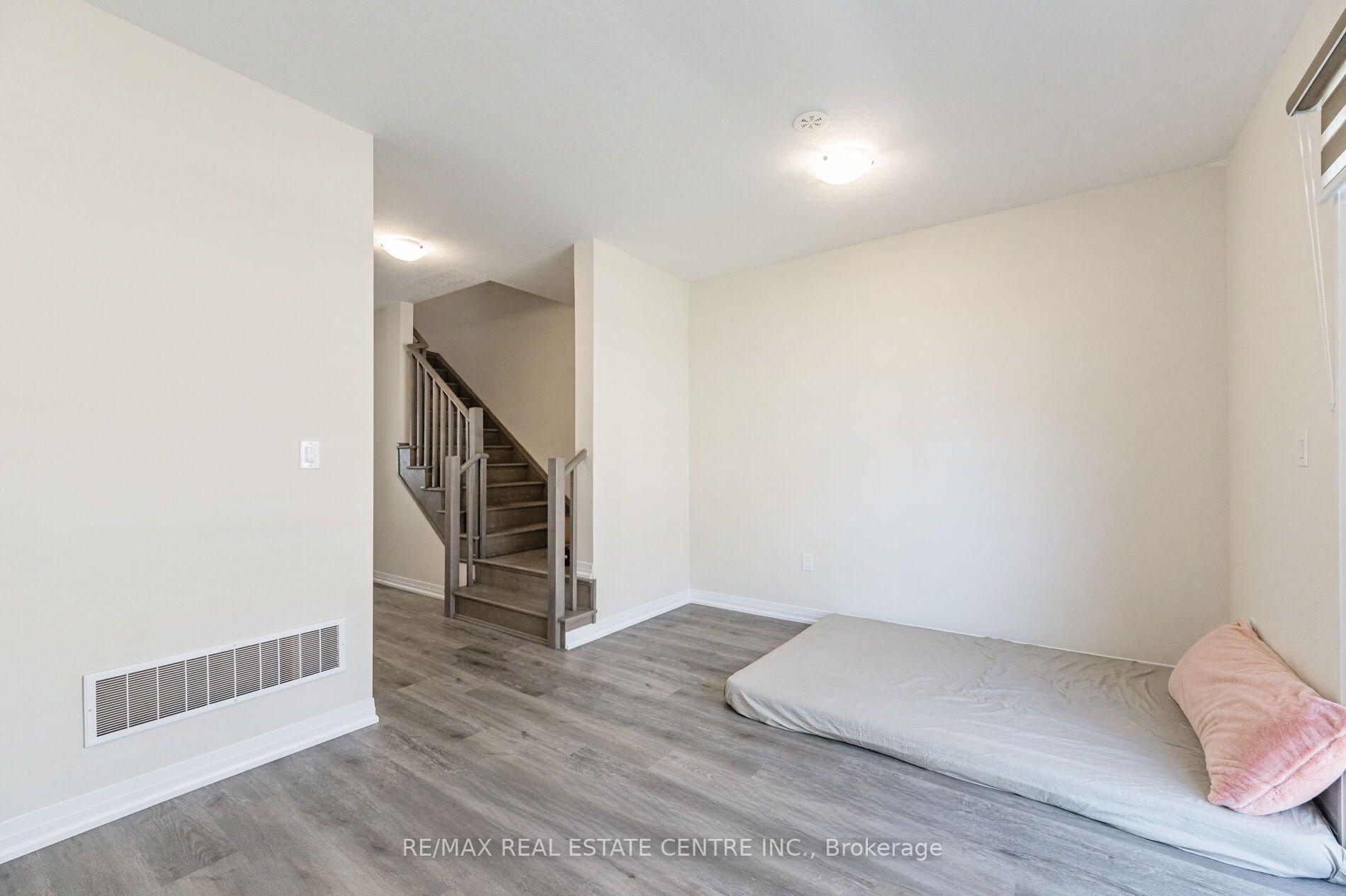 Photo 13 of Unit 69, 185 Bedrock Drive, Hamilton, Stoney Creek Mountain — HOMEH