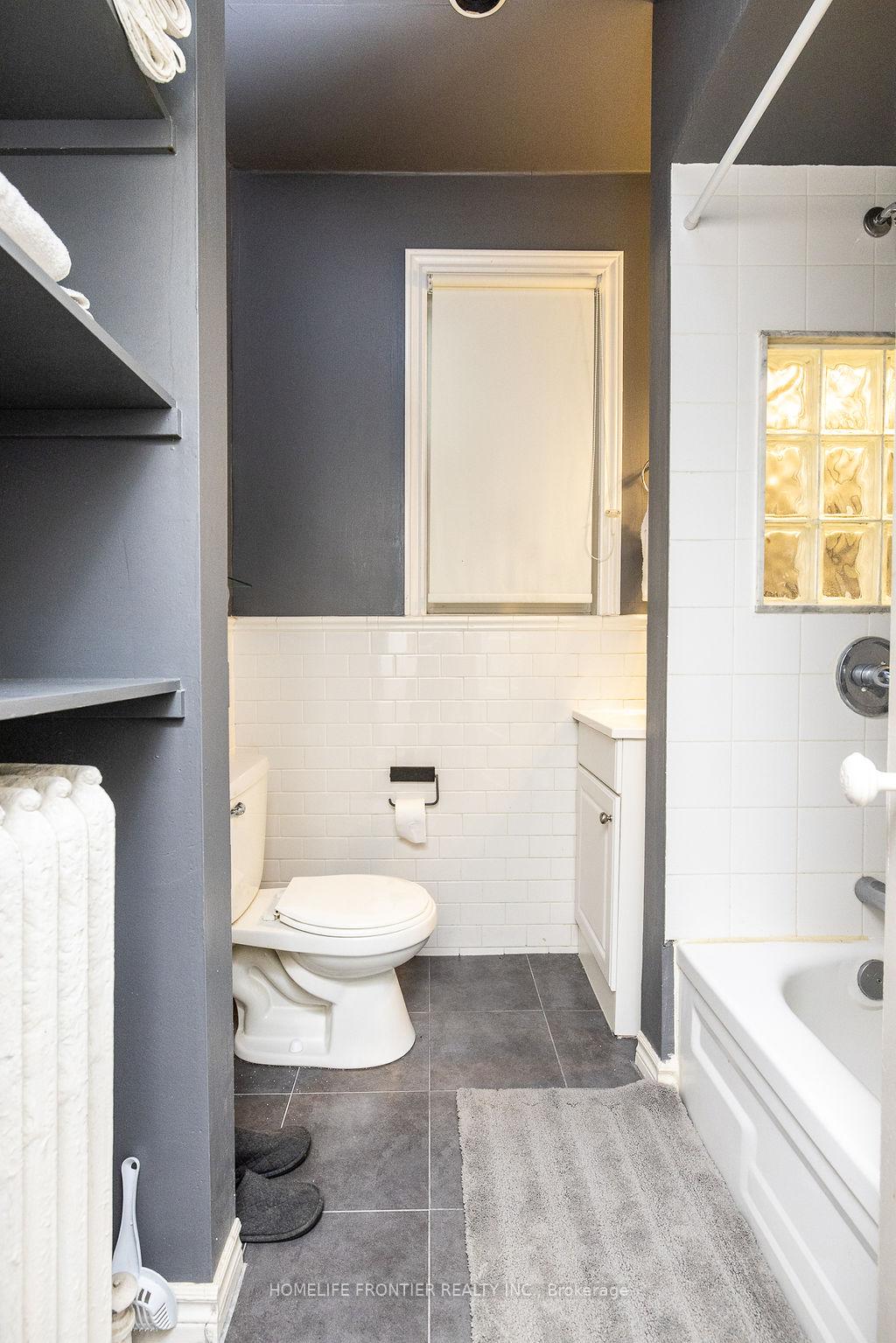 Photo 15 of Unit 2F, 506 Markham Street, Toronto, Palmerston-Little Italy — HOMEH