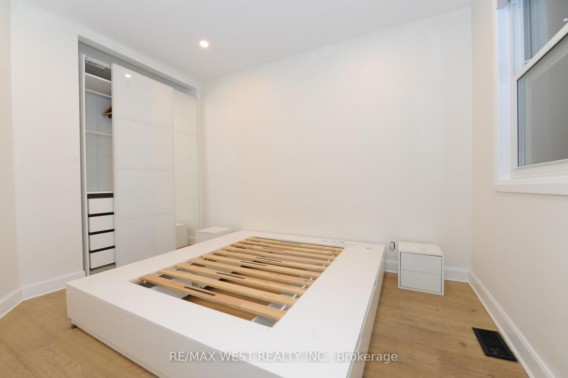 Photo 5 of Unit 1, 25 Euclid Avenue, Toronto, Trinity-Bellwoods — HOMEH
