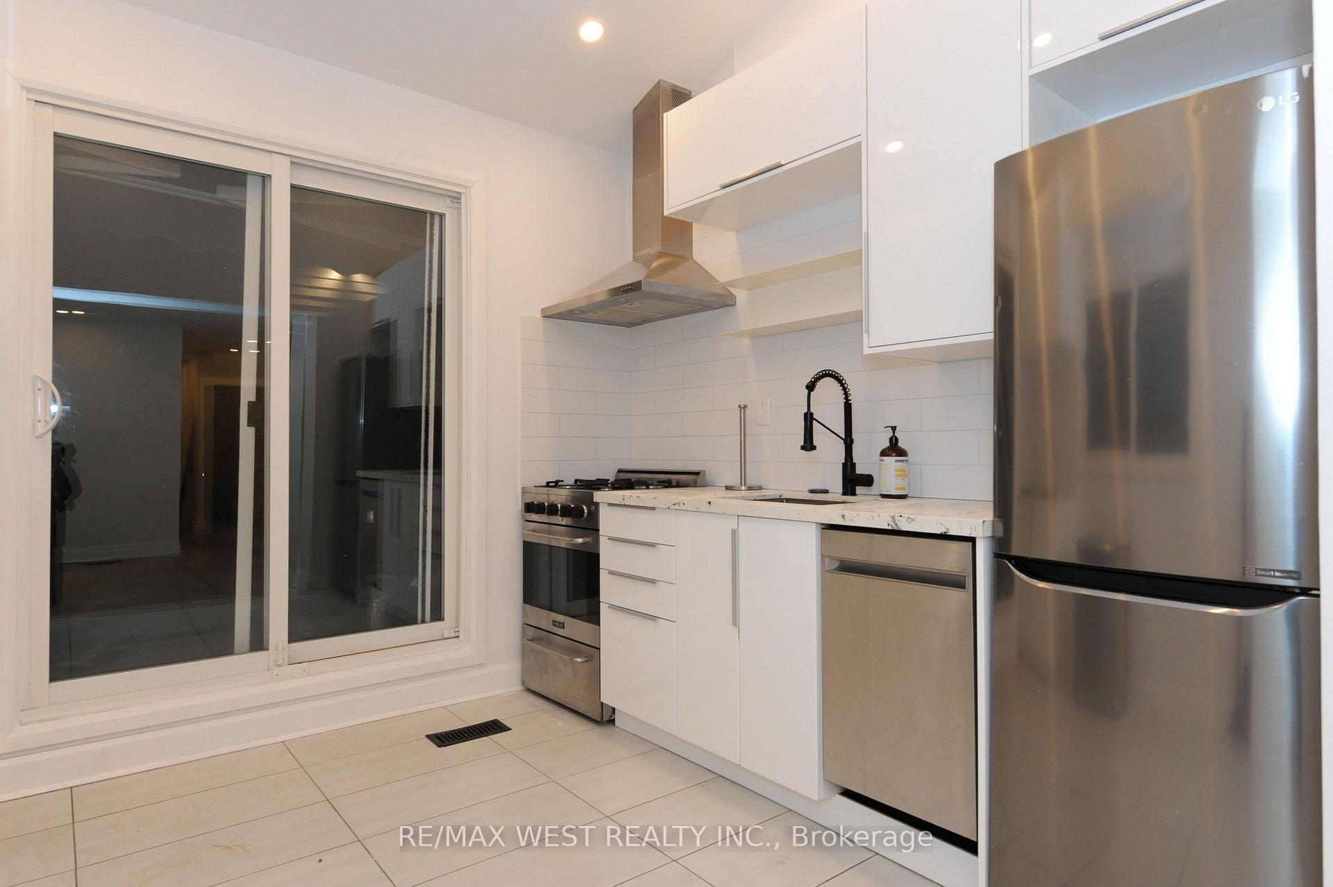 Photo 8 of Unit 1, 25 Euclid Avenue, Toronto, Trinity-Bellwoods — HOMEH