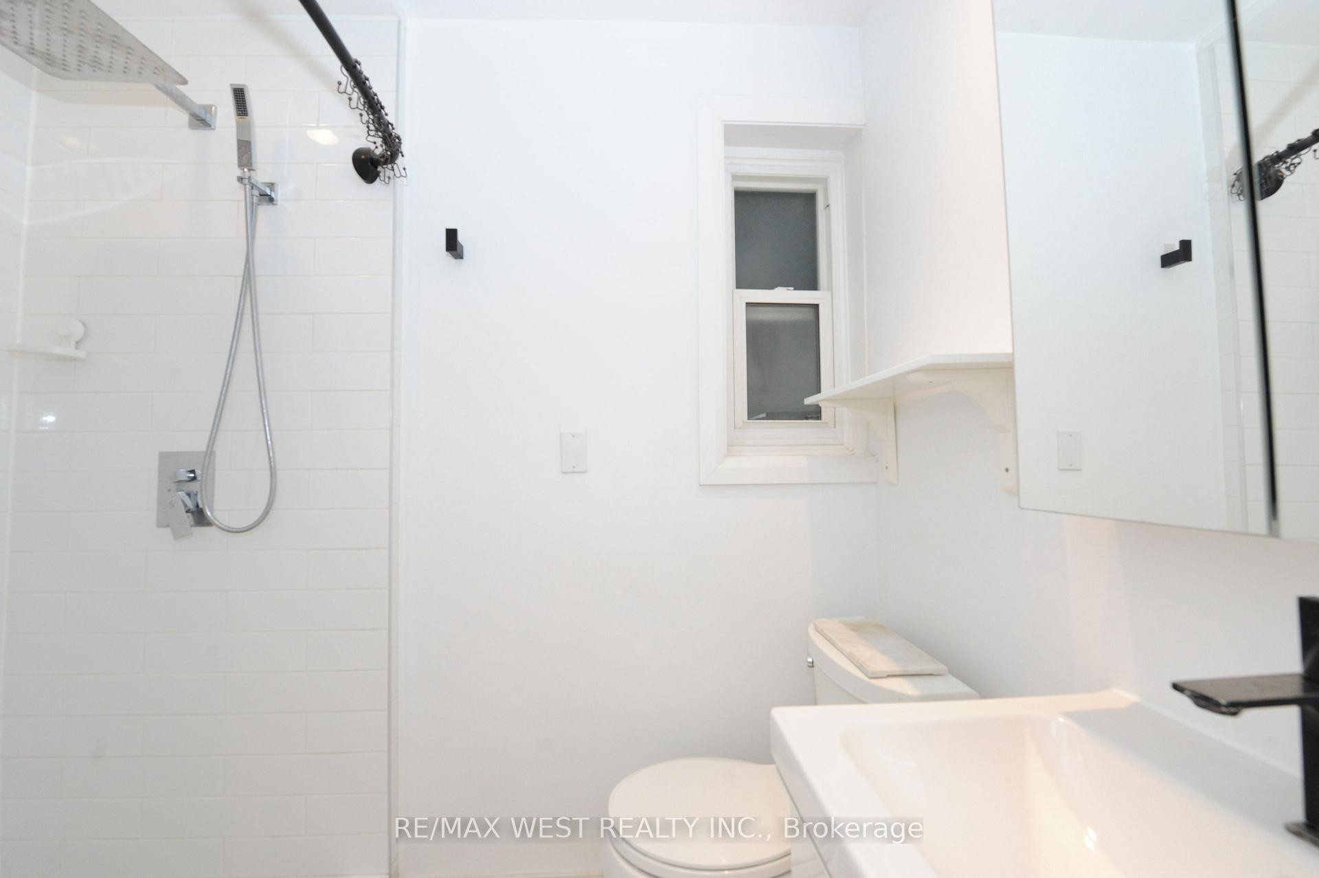 Photo 10 of Unit 1, 25 Euclid Avenue, Toronto, Trinity-Bellwoods — HOMEH