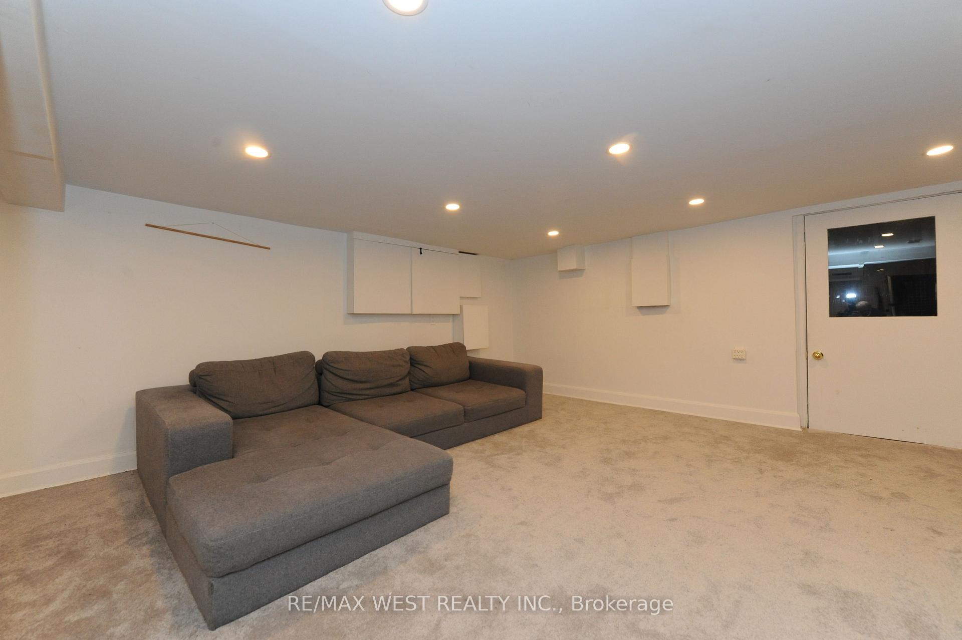 Photo 13 of Unit 1, 25 Euclid Avenue, Toronto, Trinity-Bellwoods — HOMEH