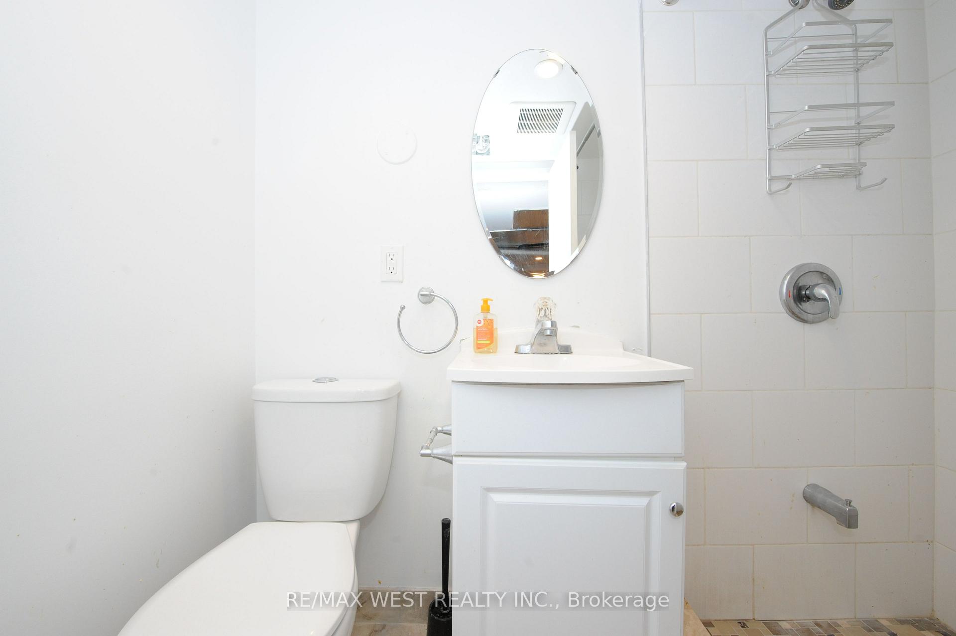 Photo 15 of Unit 1, 25 Euclid Avenue, Toronto, Trinity-Bellwoods — HOMEH