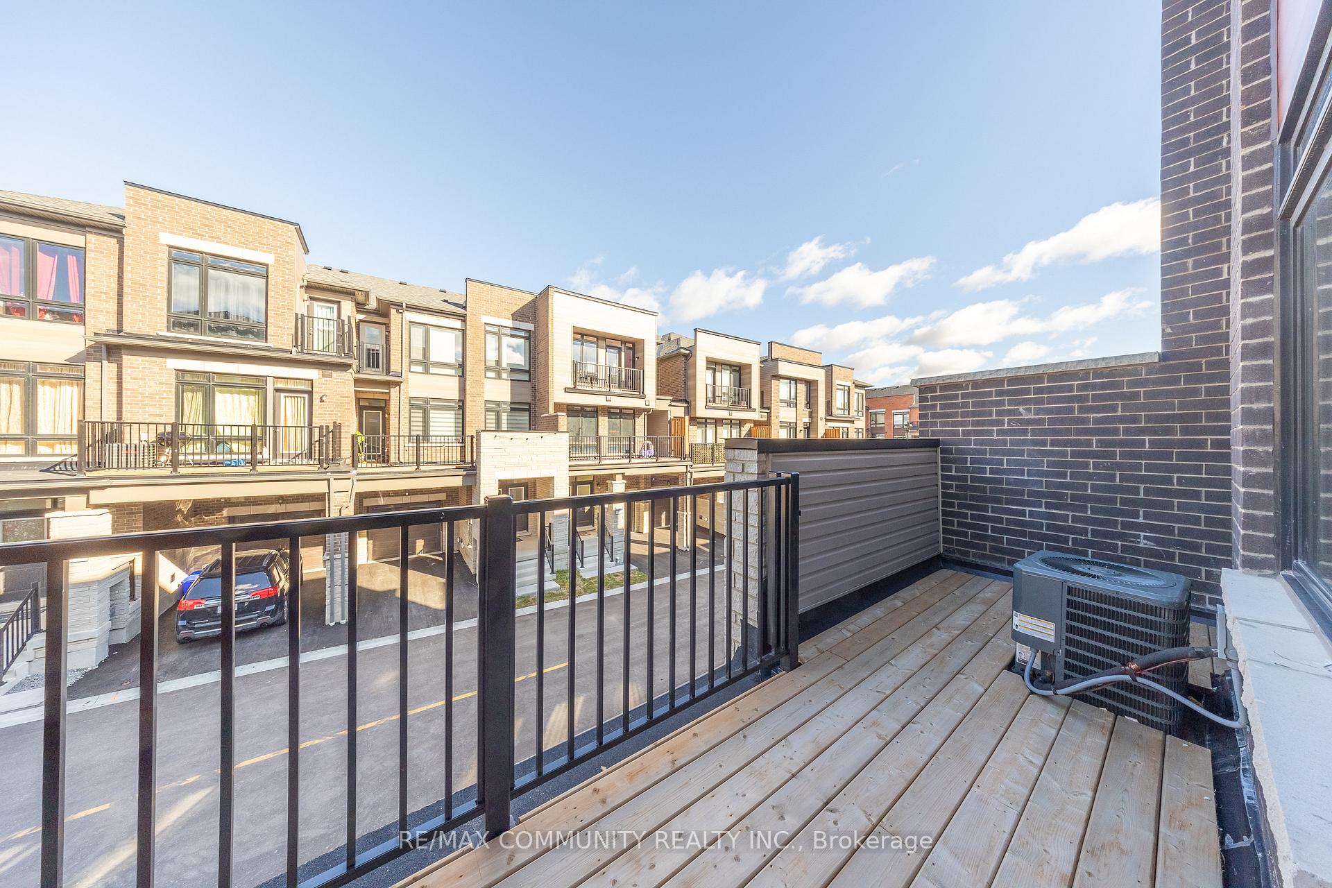 Photo 9 of 5 Ginno Lane, Ajax, South East — HOMEH