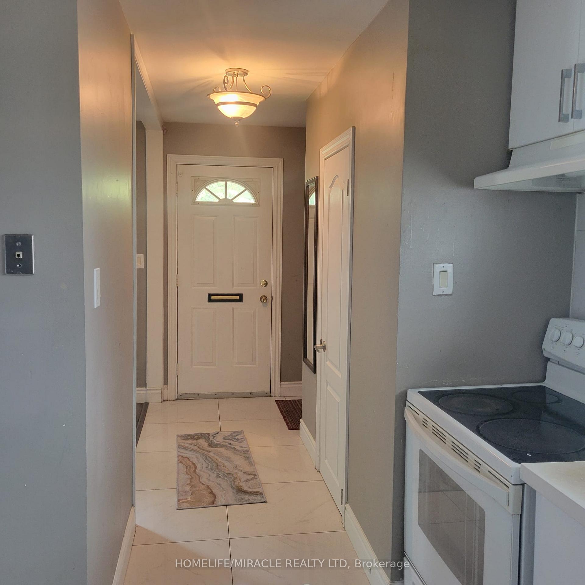Photo 1 of 32 Belmont Drive, Brampton, Avondale — HOMEH