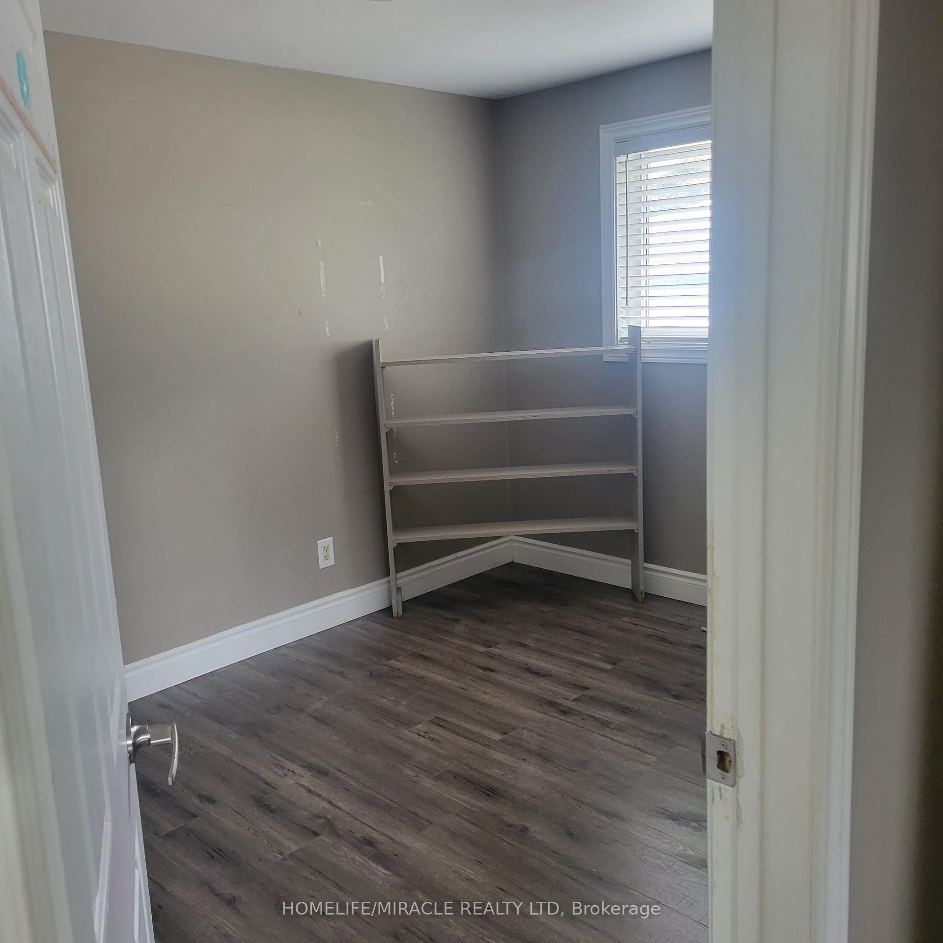 Photo 6 of 32 Belmont Drive, Brampton, Avondale — HOMEH