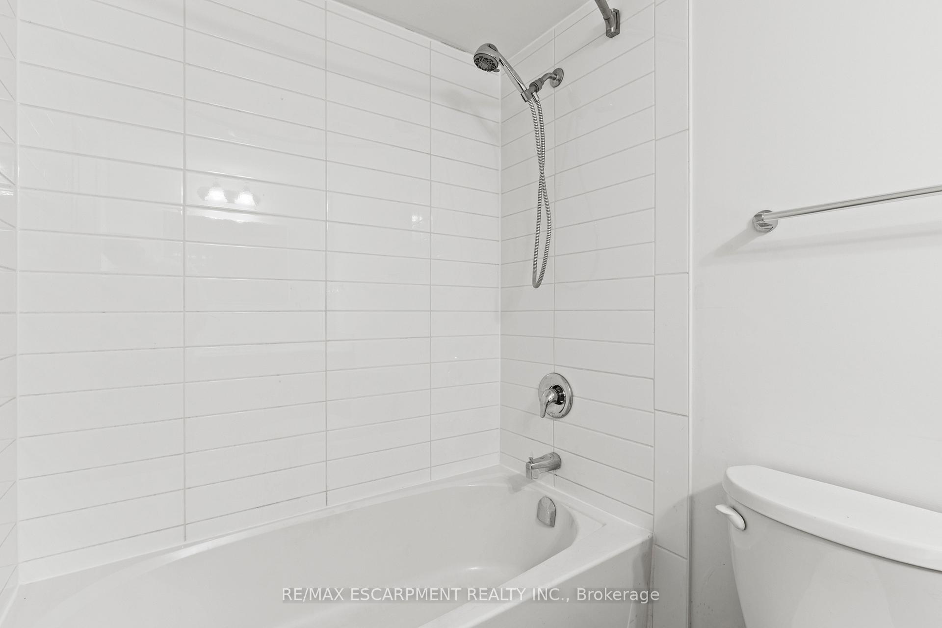 Photo 8 of Unit 607, 220 Cannon Street E, Hamilton, Beasley — HOMEH