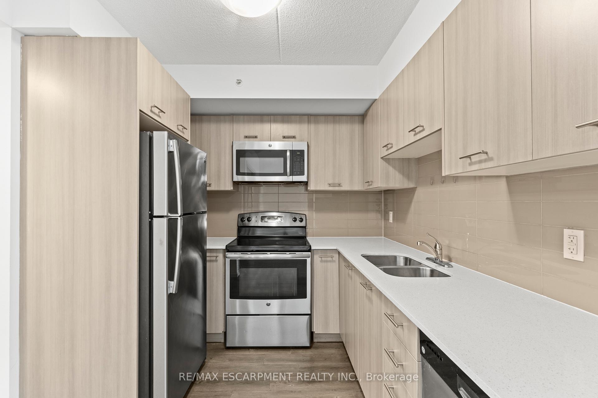 Photo 10 of Unit 607, 220 Cannon Street E, Hamilton, Beasley — HOMEH