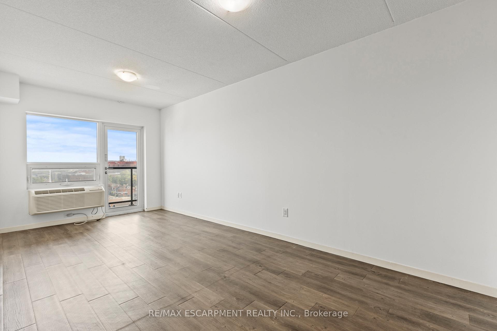 Photo 13 of Unit 607, 220 Cannon Street E, Hamilton, Beasley — HOMEH