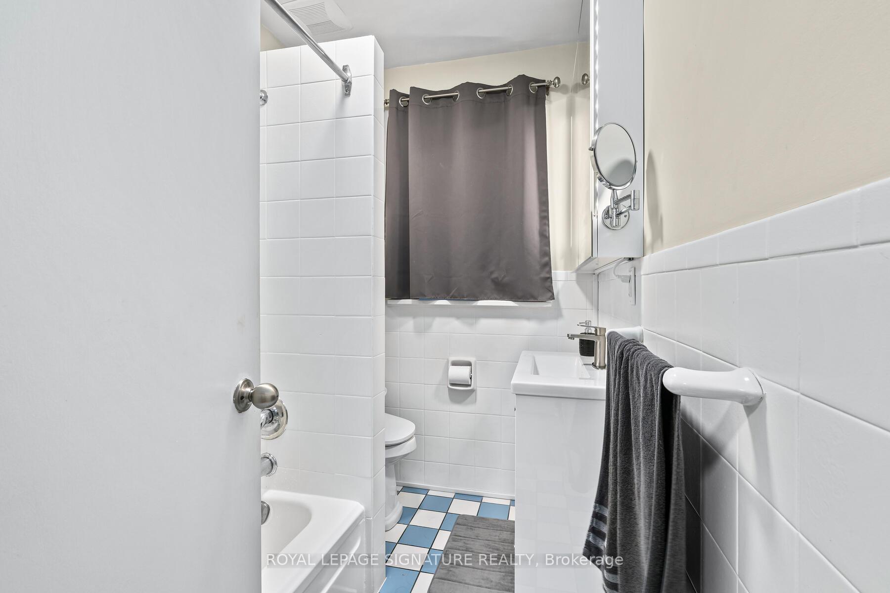 Photo 13 of 184 Mortimer Avenue, Toronto, Broadview North — HOMEH