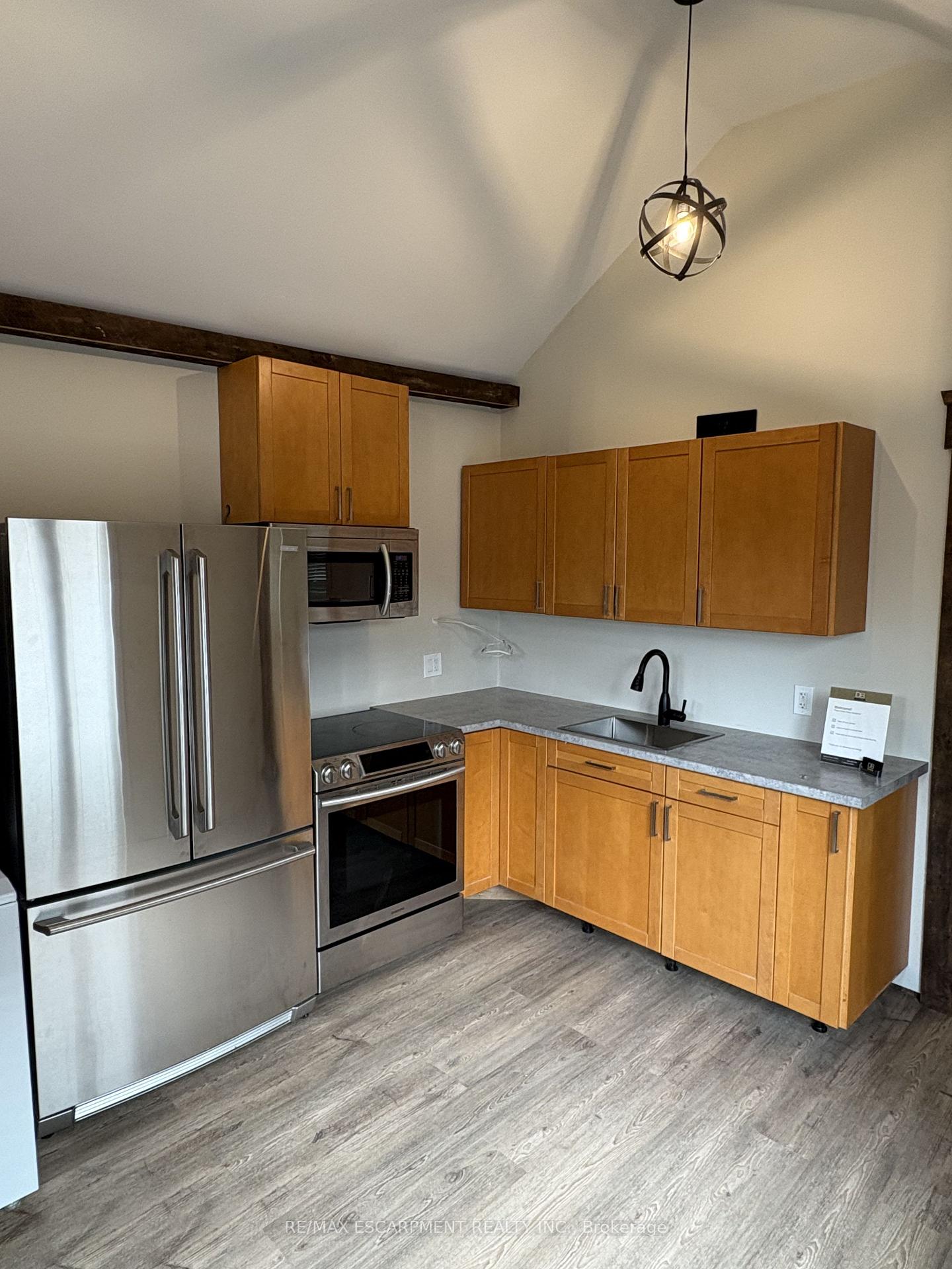 Photo 1 of Unit 2 - MAIN, 17 Steven Street, Hamilton, Landsdale — HOMEH