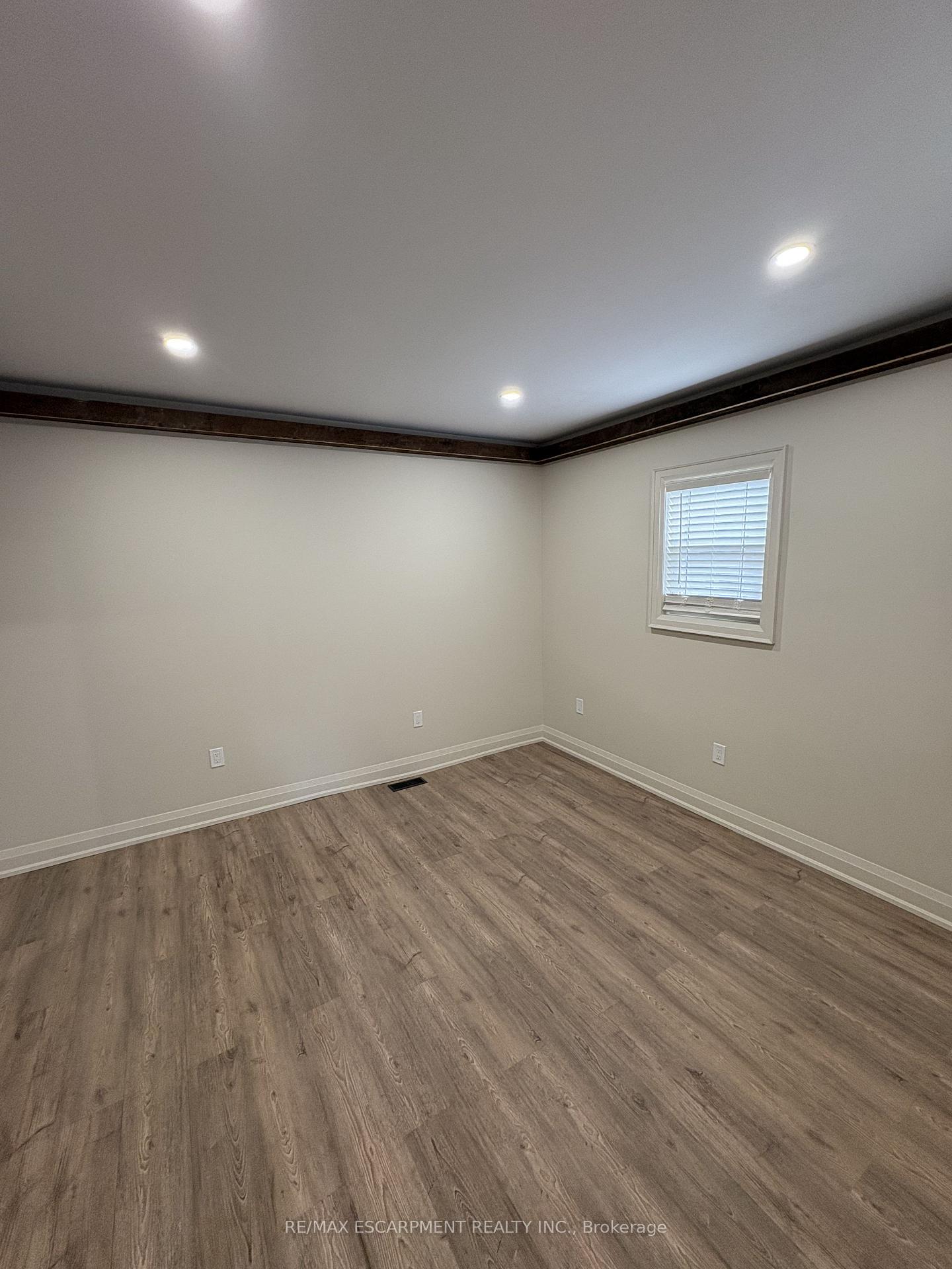 Photo 7 of Unit 2 - MAIN, 17 Steven Street, Hamilton, Landsdale — HOMEH