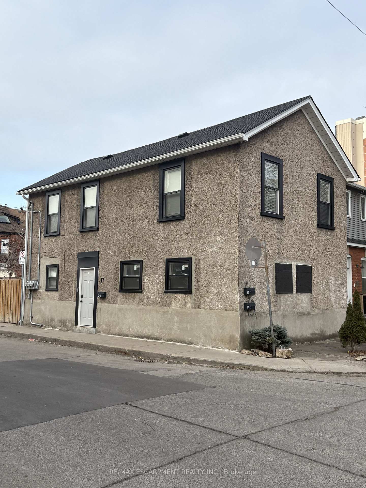 Photo 13 of Unit 2 - MAIN, 17 Steven Street, Hamilton, Landsdale — HOMEH