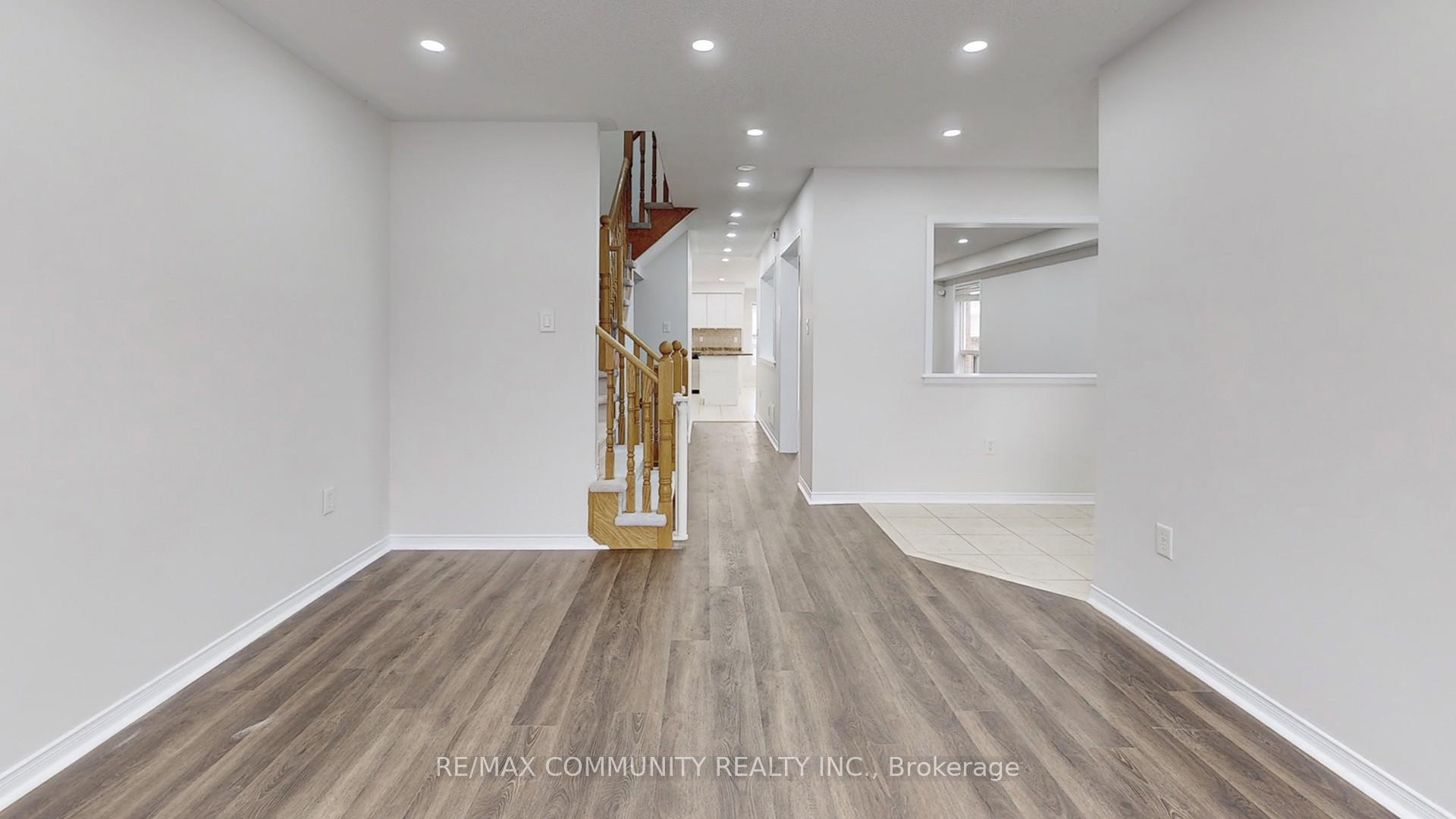 Photo 6 of 214 Whites Hill Avenue, Markham, Cornell — HOMEH