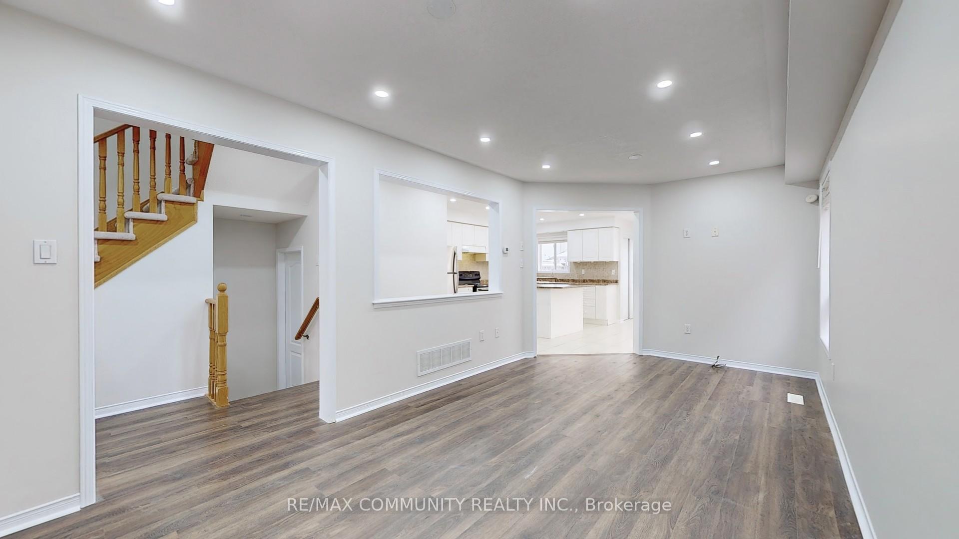 Photo 9 of 214 Whites Hill Avenue, Markham, Cornell — HOMEH