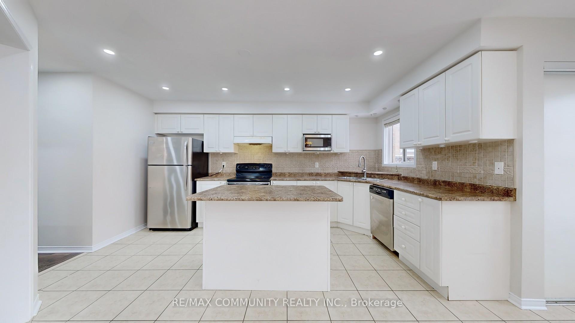 Photo 10 of 214 Whites Hill Avenue, Markham, Cornell — HOMEH