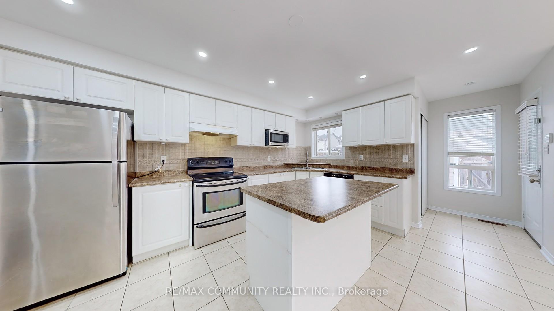 Photo 11 of 214 Whites Hill Avenue, Markham, Cornell — HOMEH