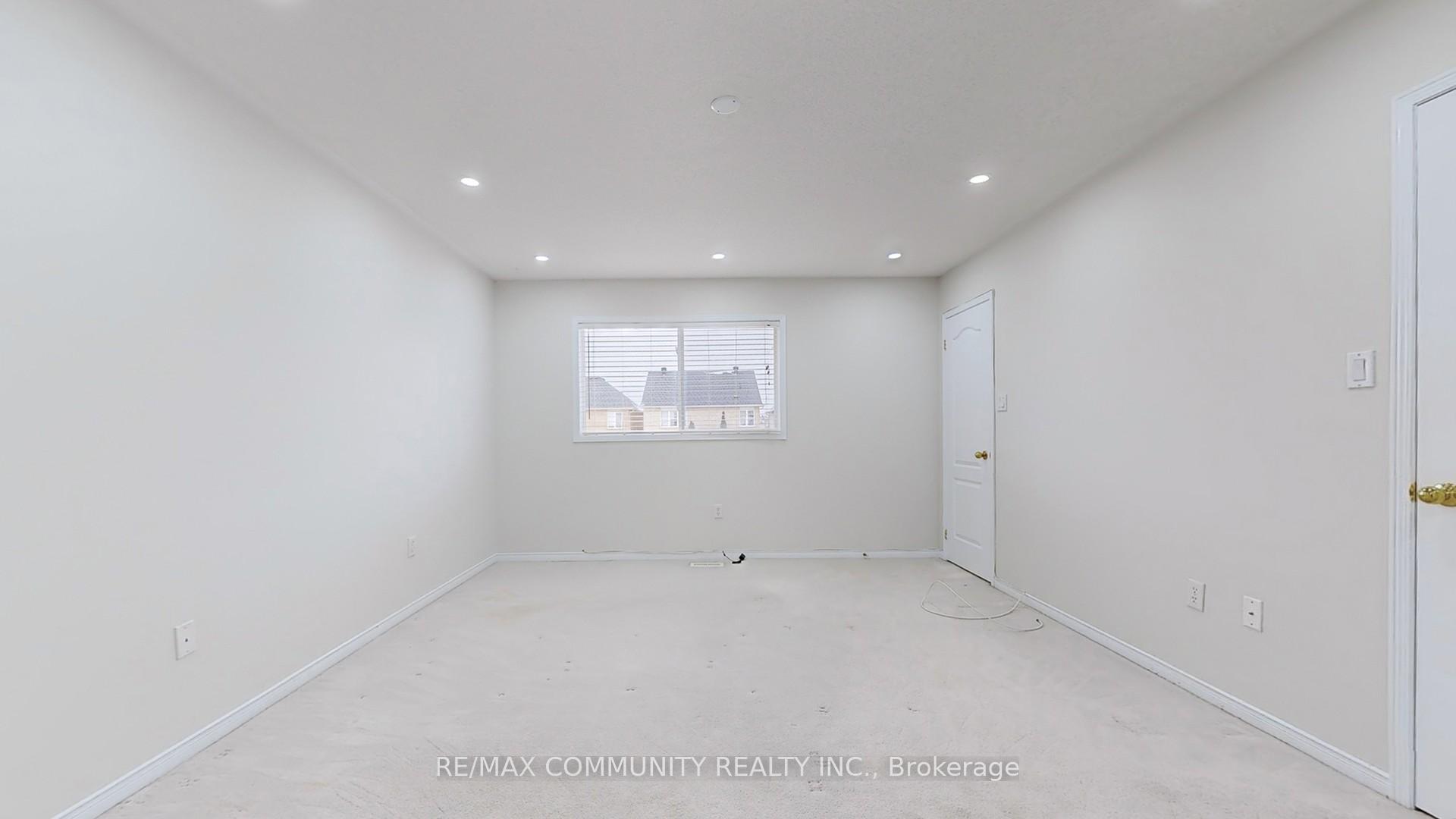 Photo 22 of 214 Whites Hill Avenue, Markham, Cornell — HOMEH