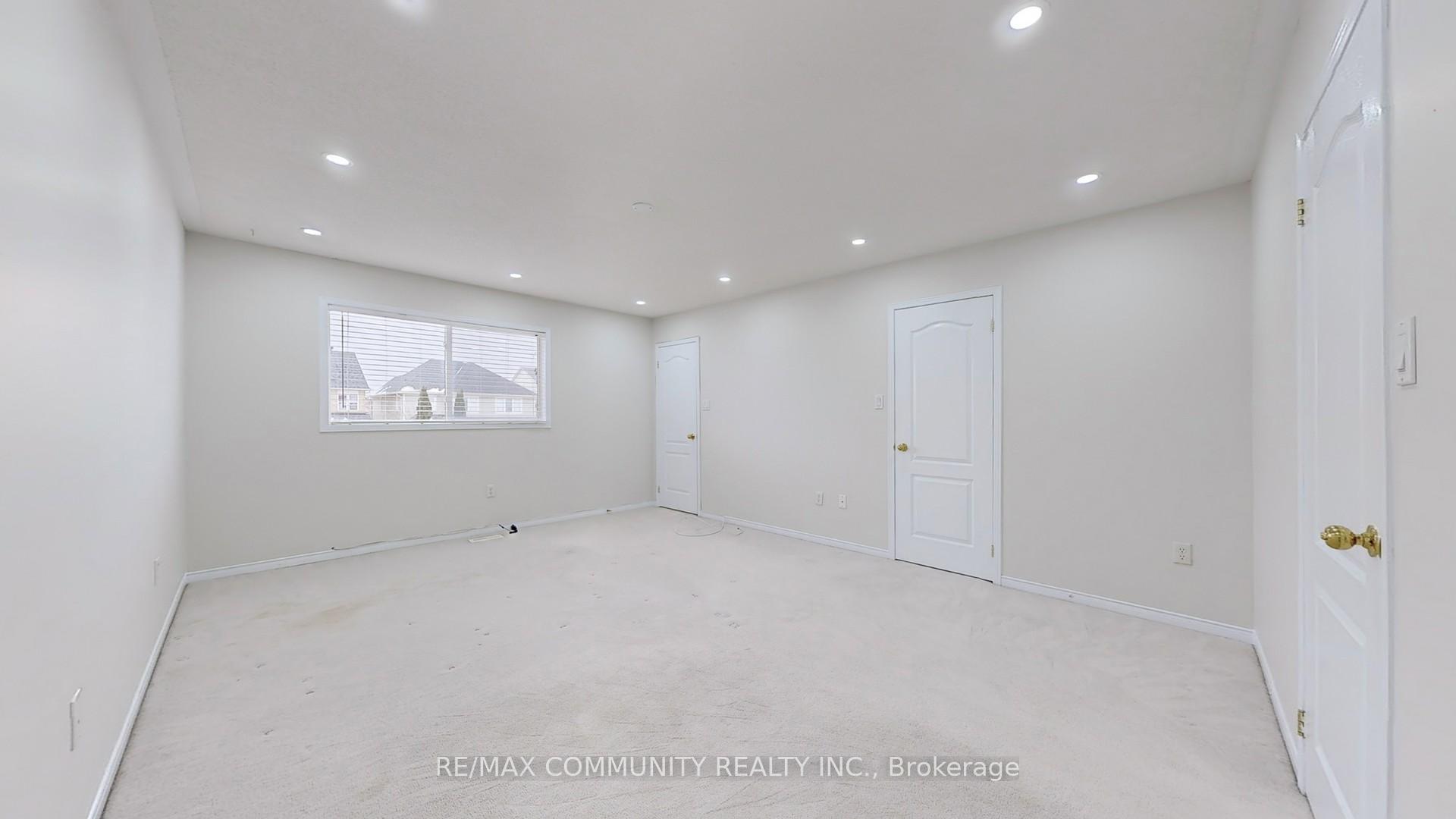 Photo 21 of 214 Whites Hill Avenue, Markham, Cornell — HOMEH