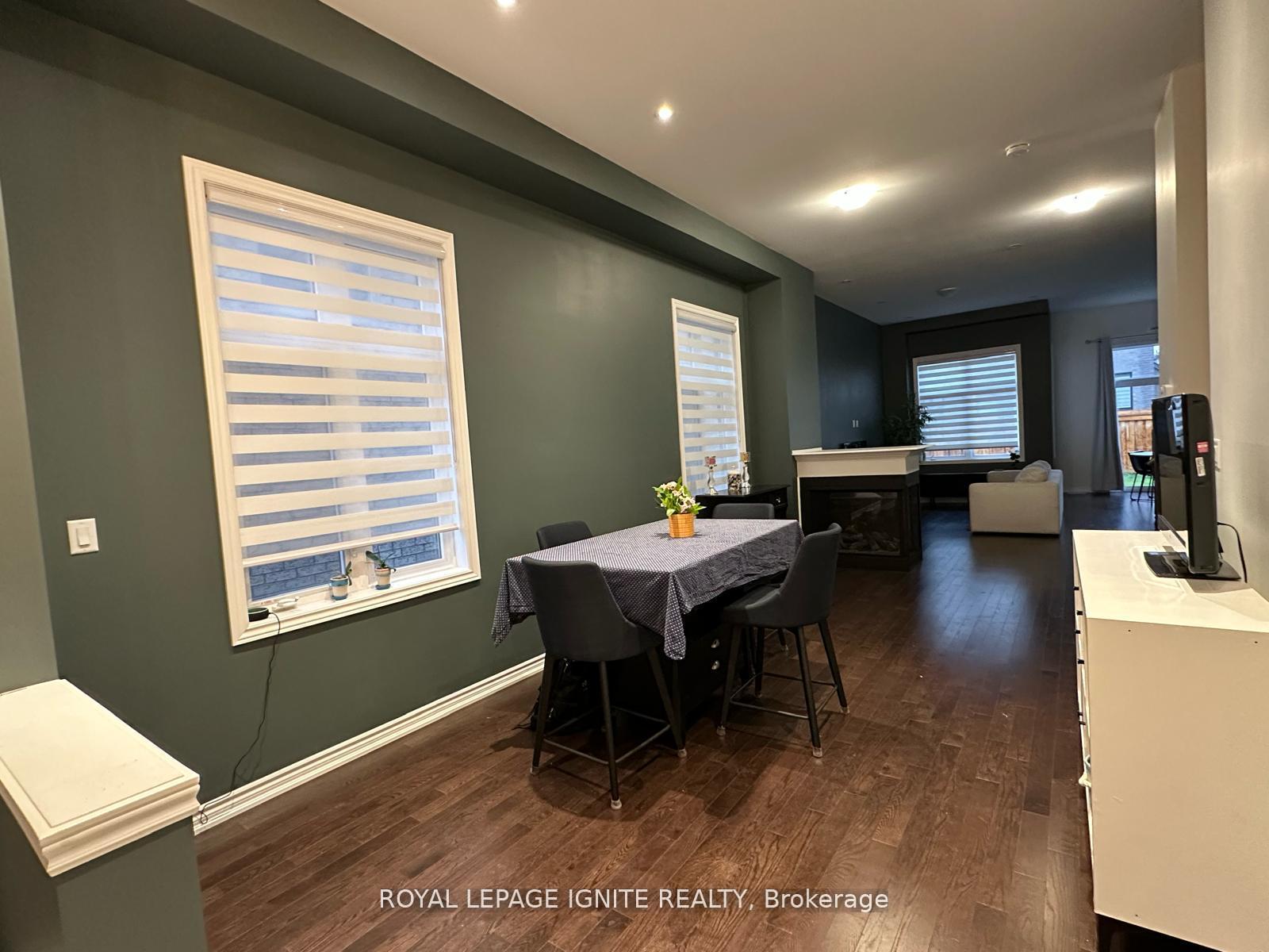 Photo 3 of 61 Mountainside Crescent, Whitby, Rolling Acres — HOMEH