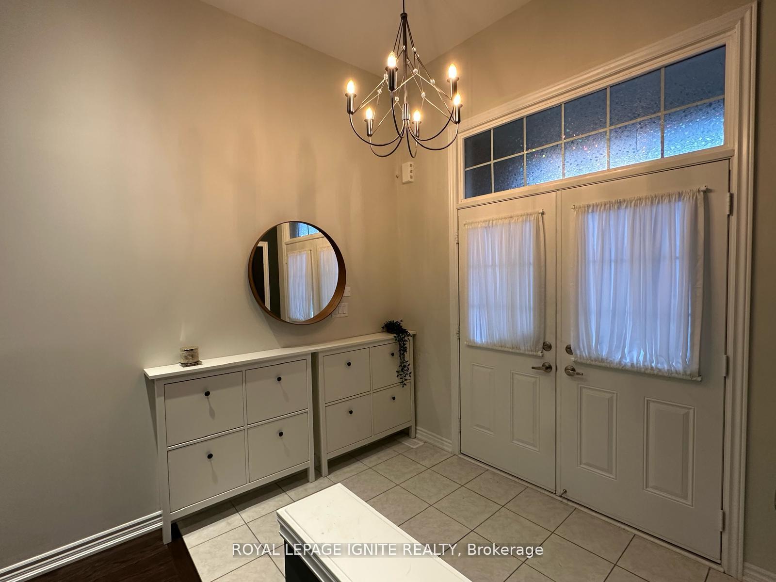 Photo 2 of 61 Mountainside Crescent, Whitby, Rolling Acres — HOMEH